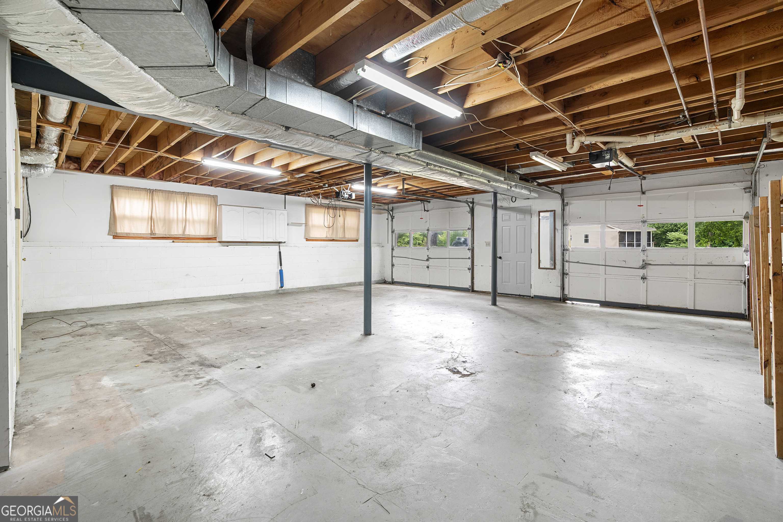 531 Gregory Lane
