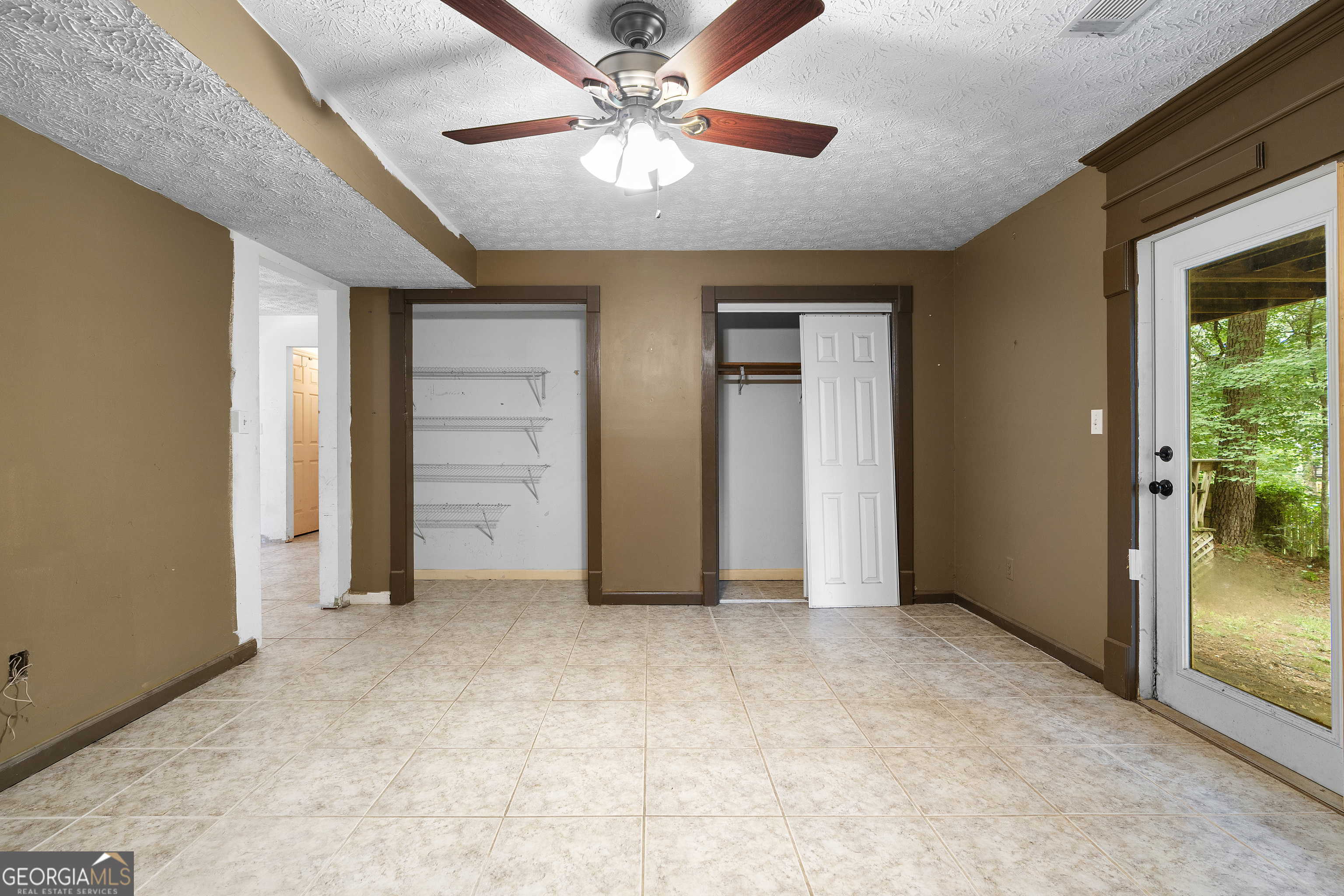 531 Gregory Lane