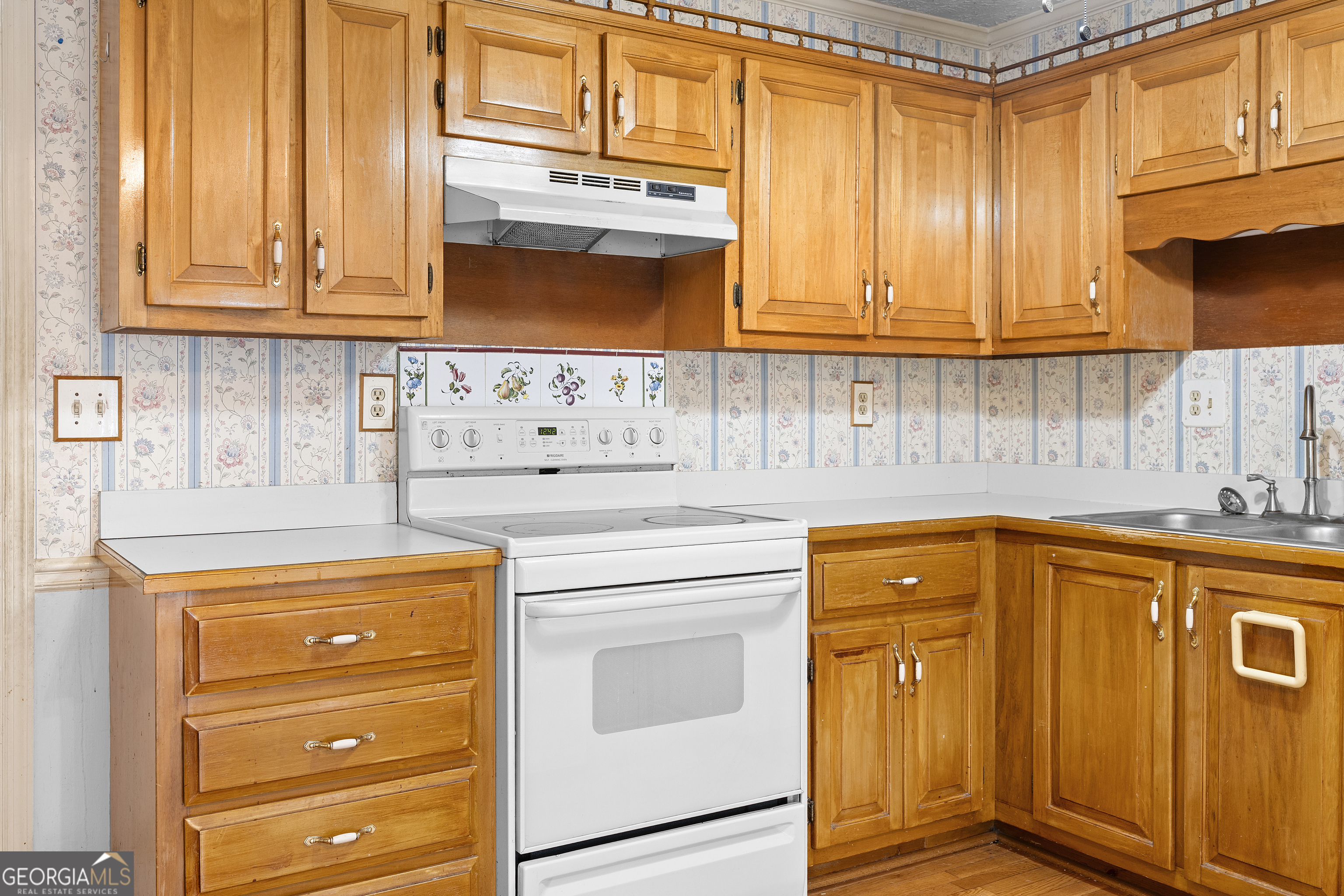 531 Gregory Lane