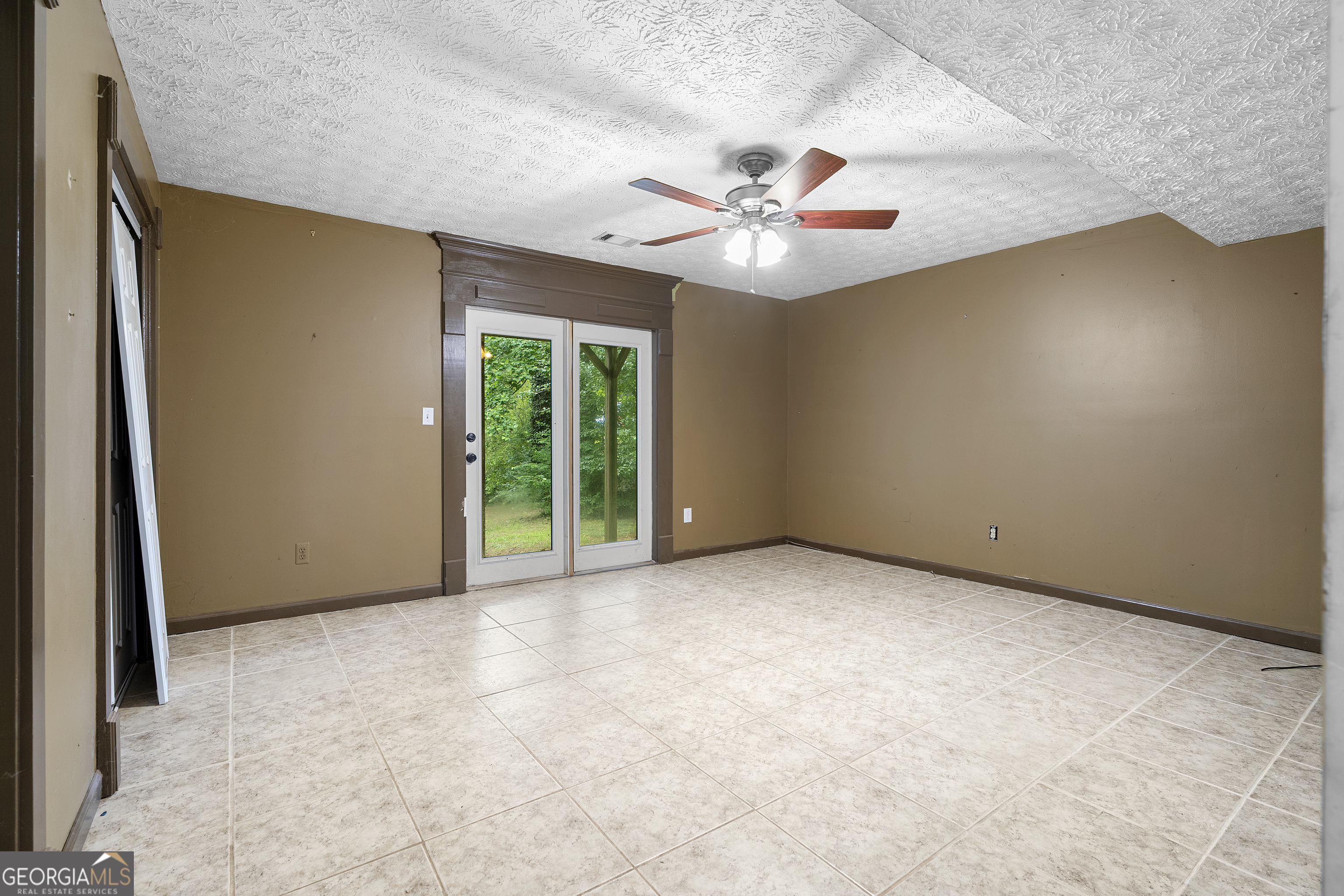 531 Gregory Lane