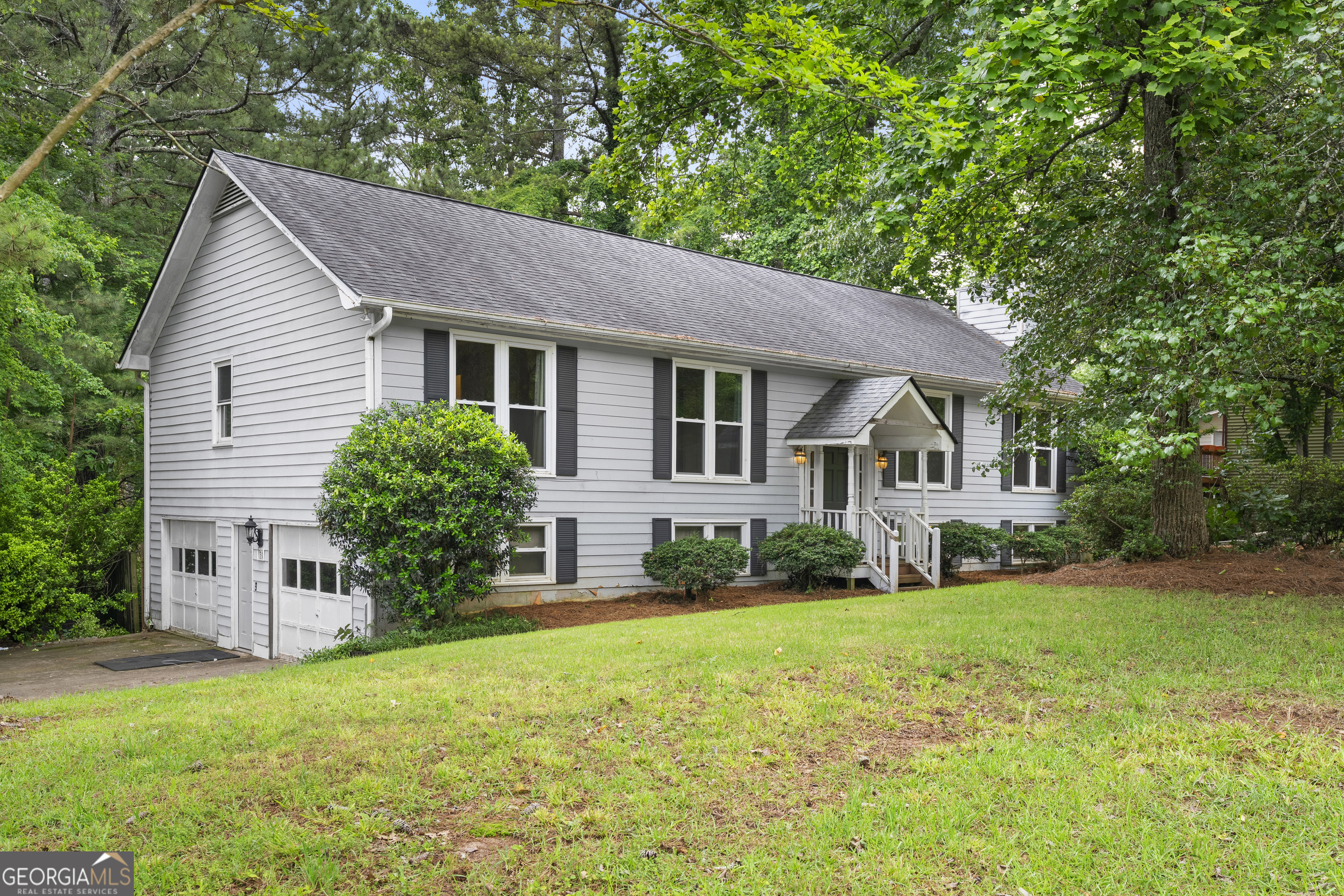 531 Gregory Lane