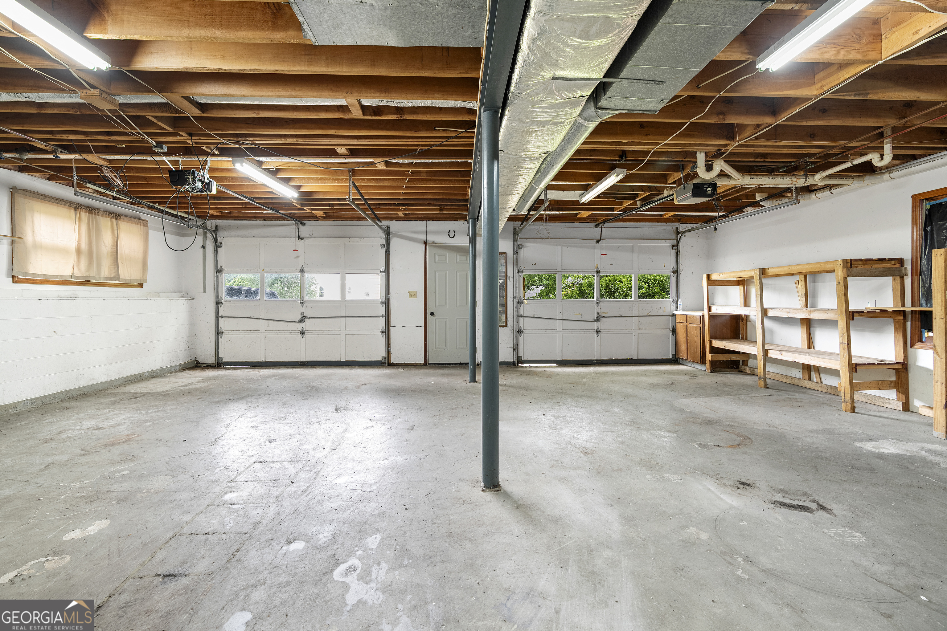 531 Gregory Lane