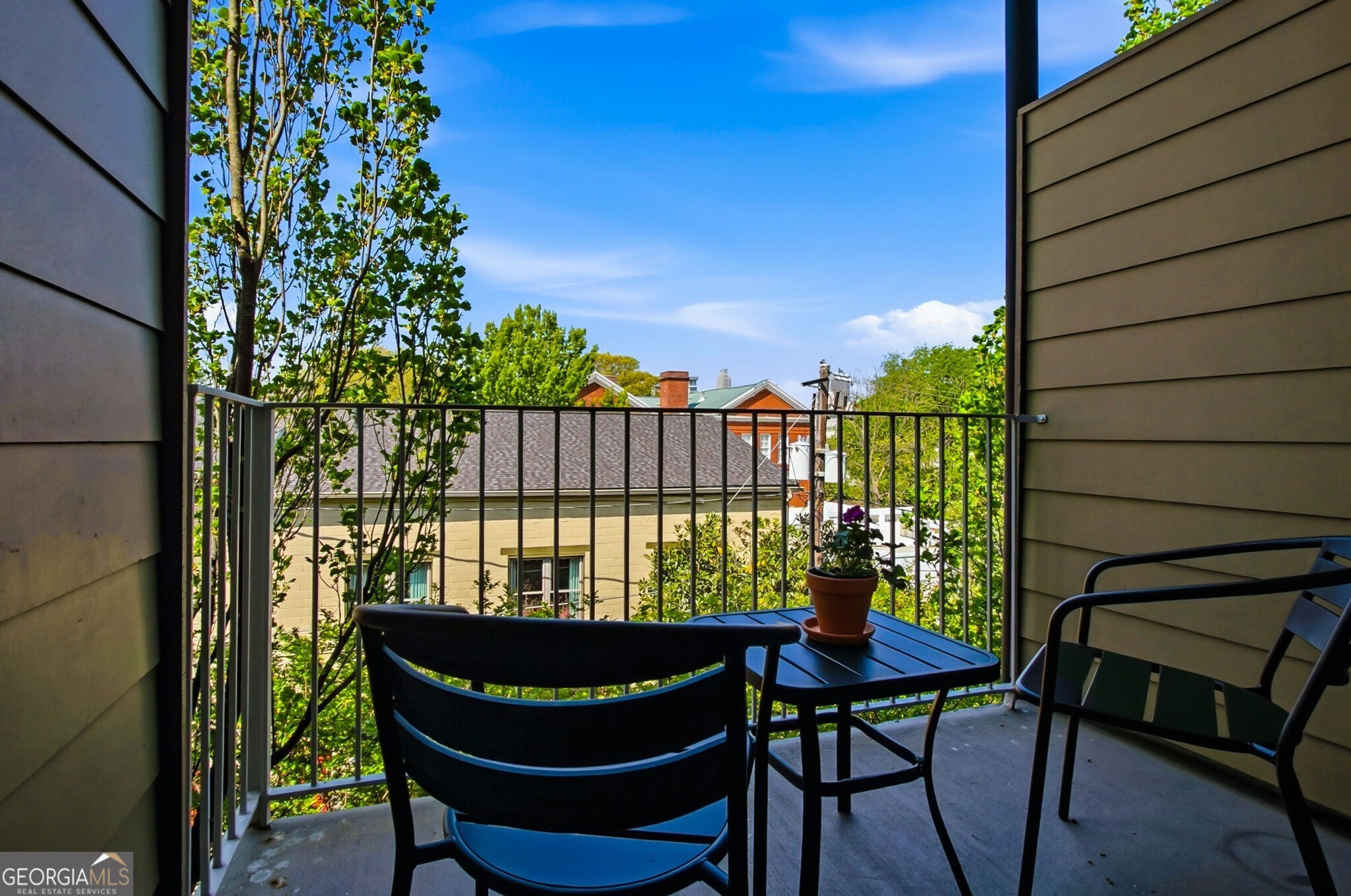 15 Waddell Street NE # 303