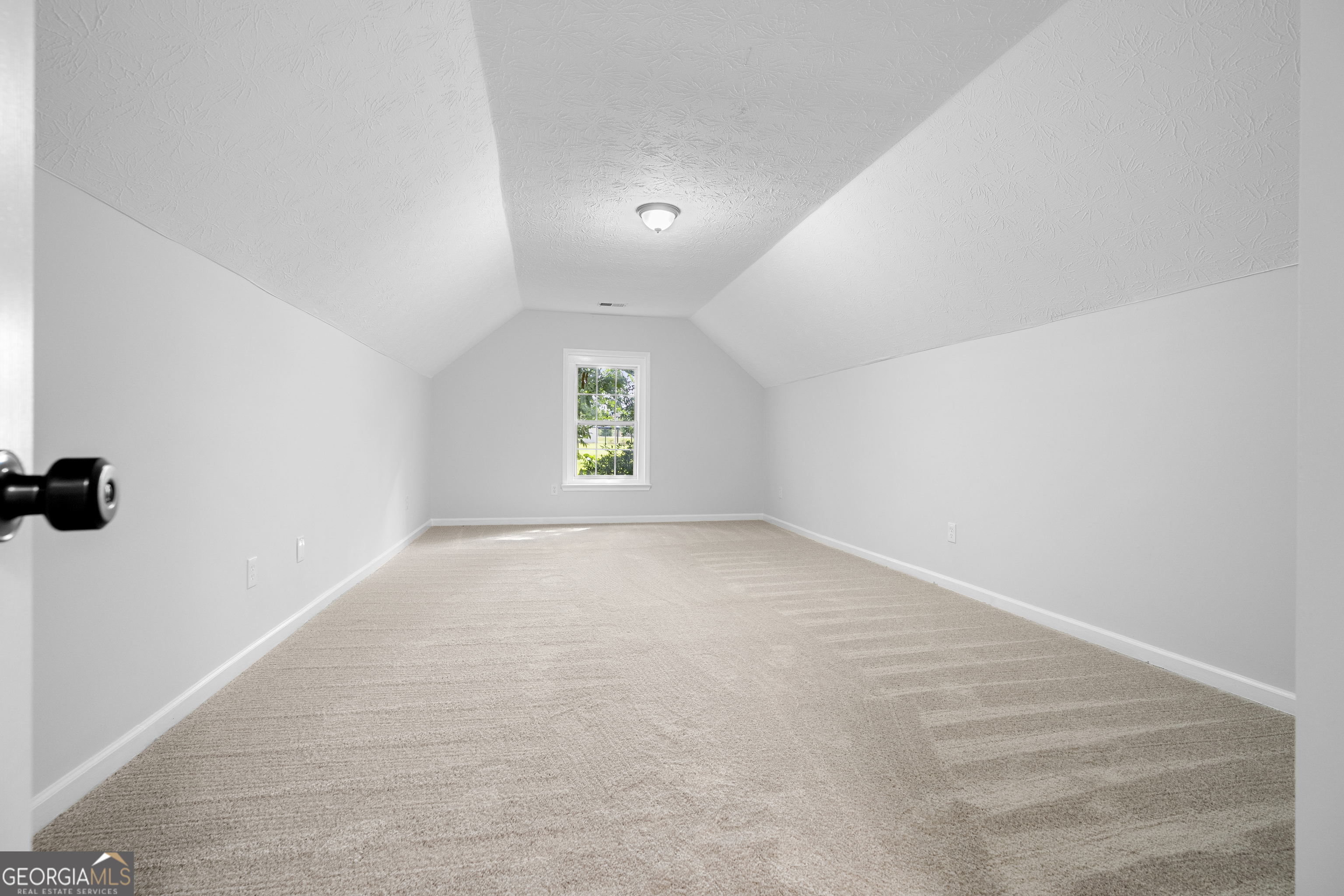 51 Pine Avenue