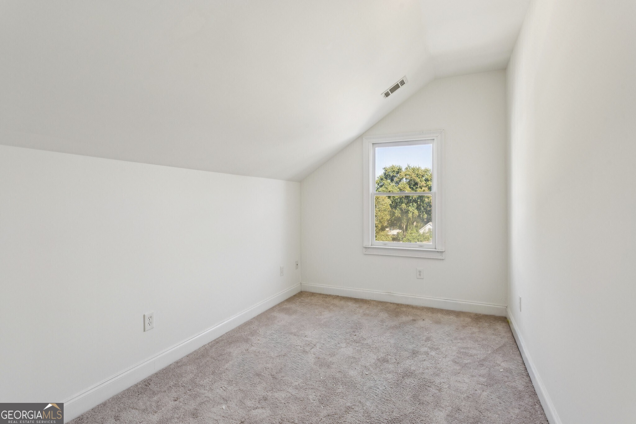 546 Highland Avenue NE