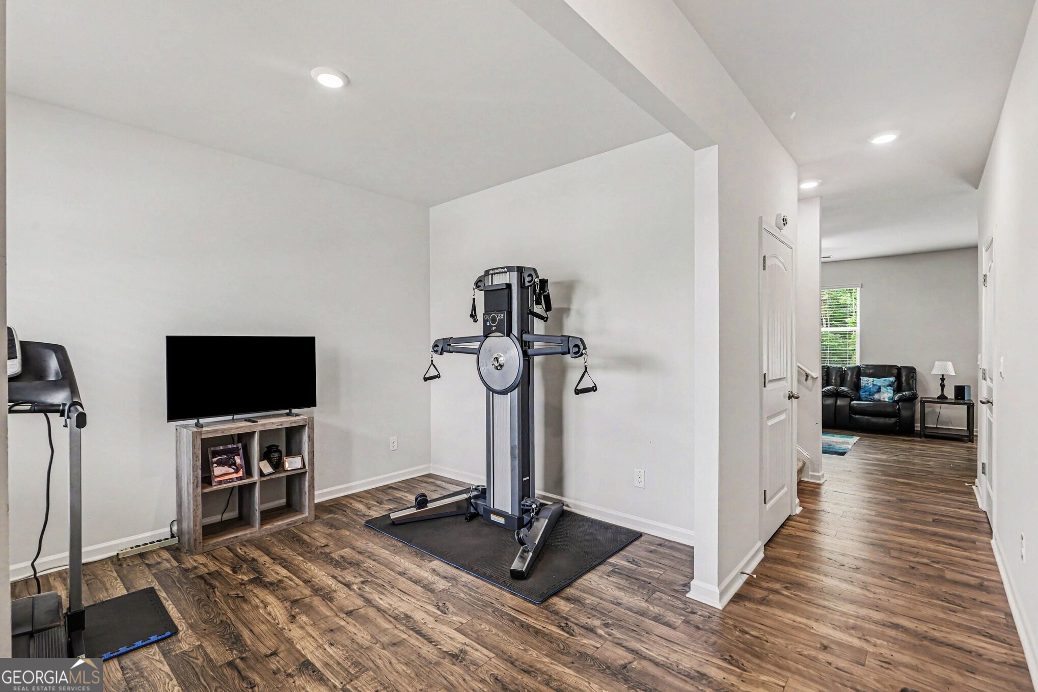 8233 Bluewater Drive