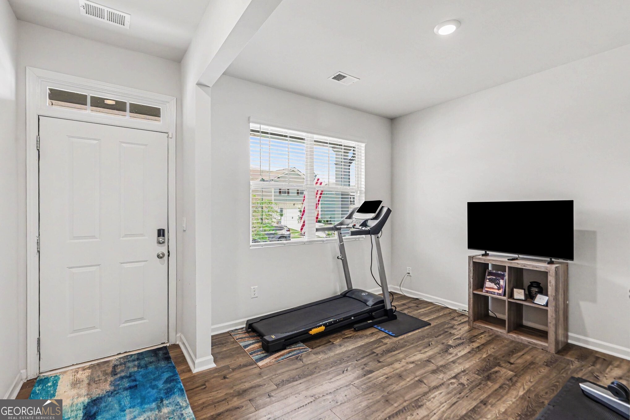 8233 Bluewater Drive