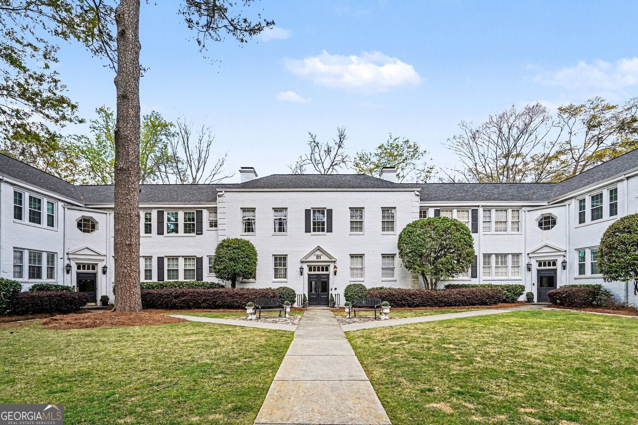 21 Peachtree Memorial Drive NW # 8