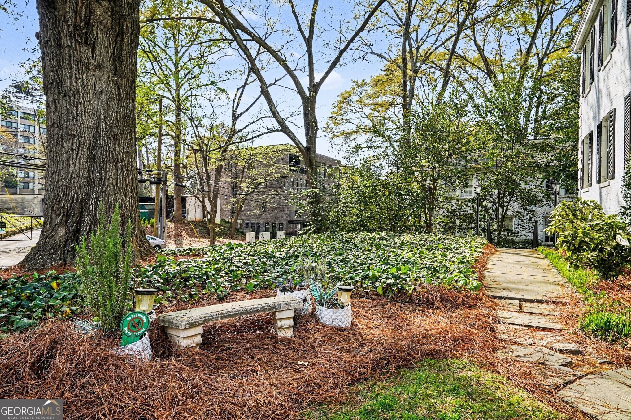 21 Peachtree Memorial Drive NW # 8A