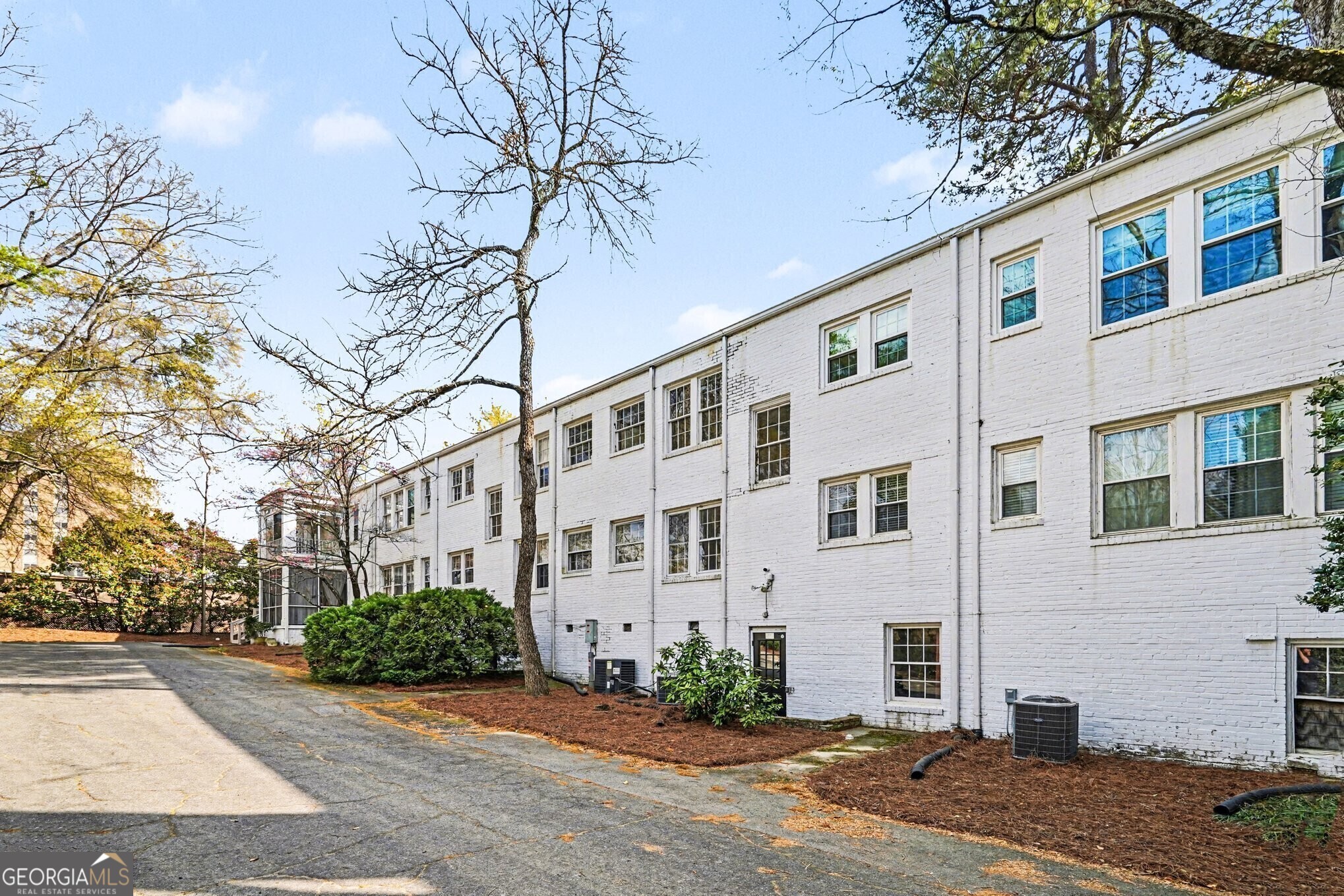 21 Peachtree Memorial Drive NW # 8A