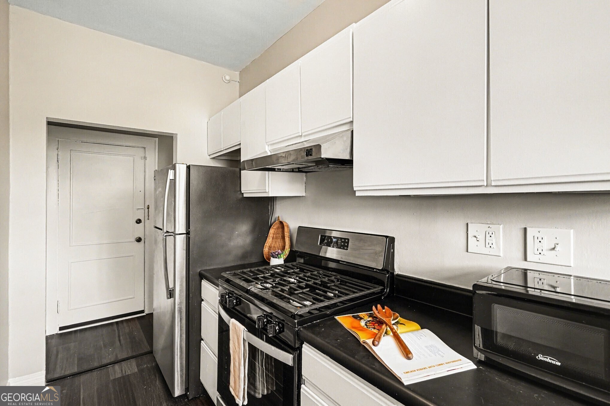 21 Peachtree Memorial Drive NW # 8A