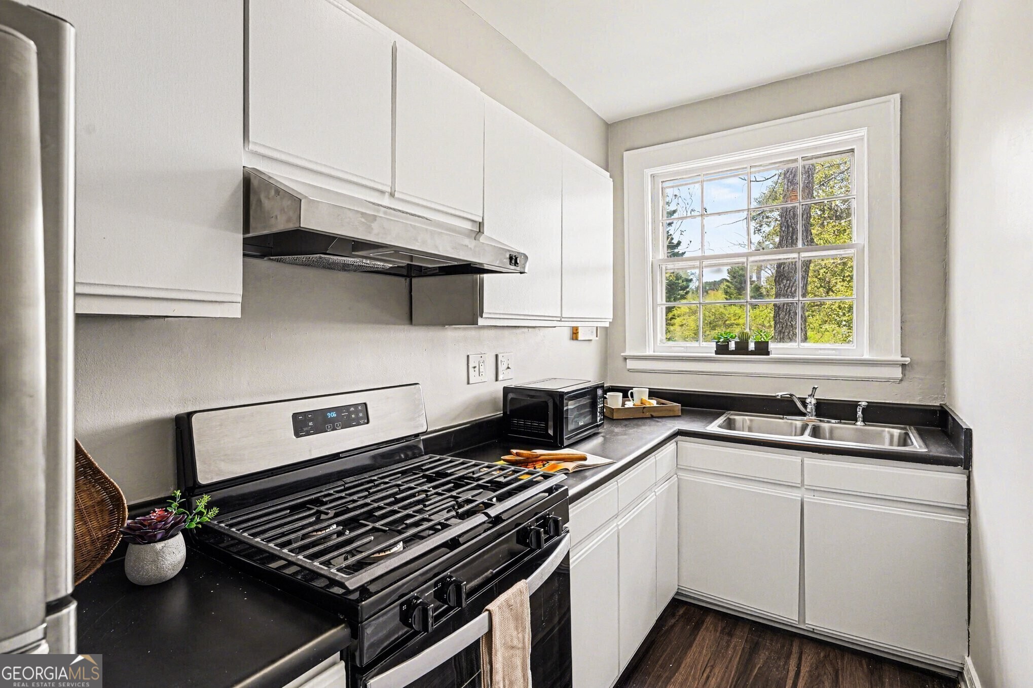 21 Peachtree Memorial Drive NW # 8A