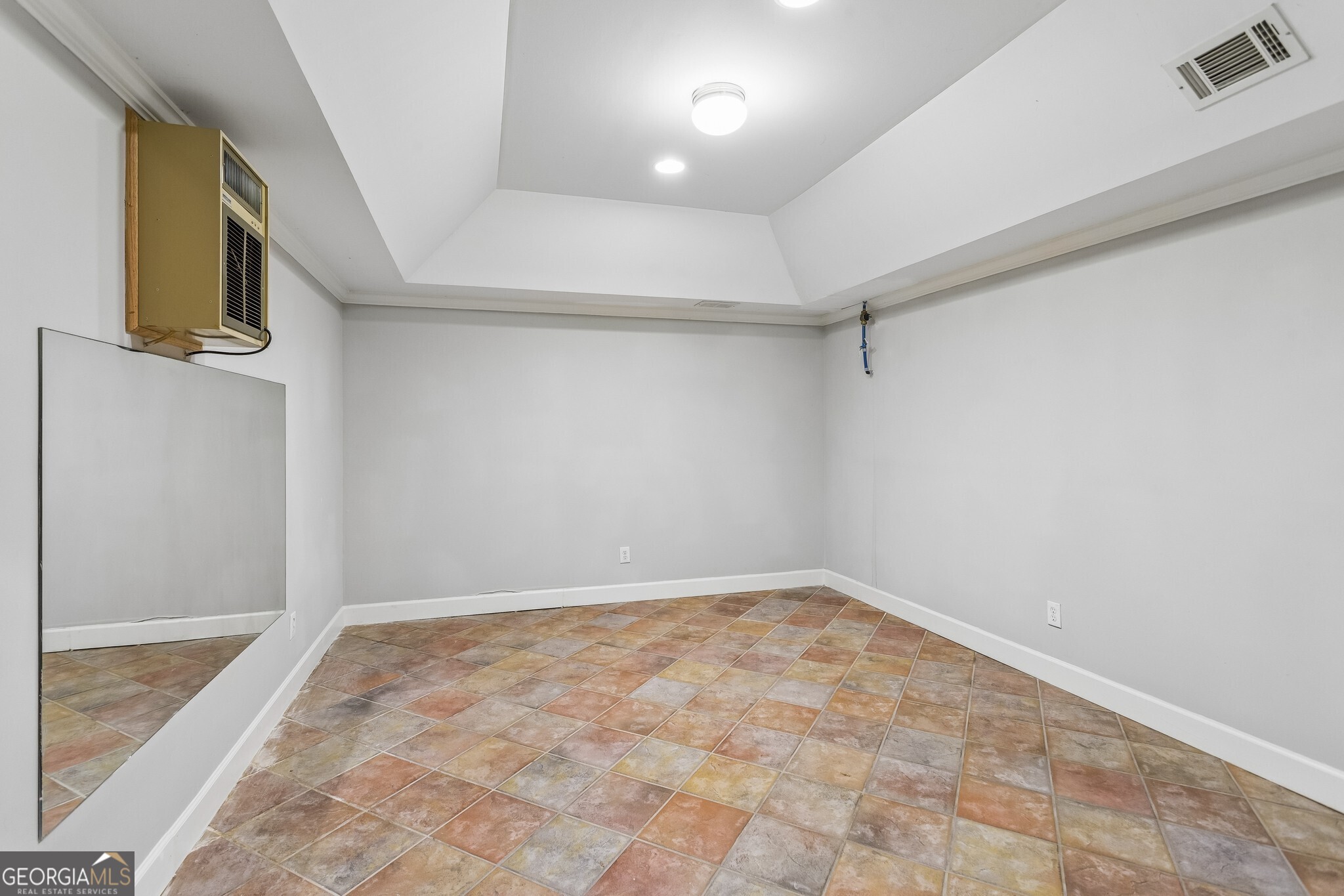 2181 McKinley Road NW
