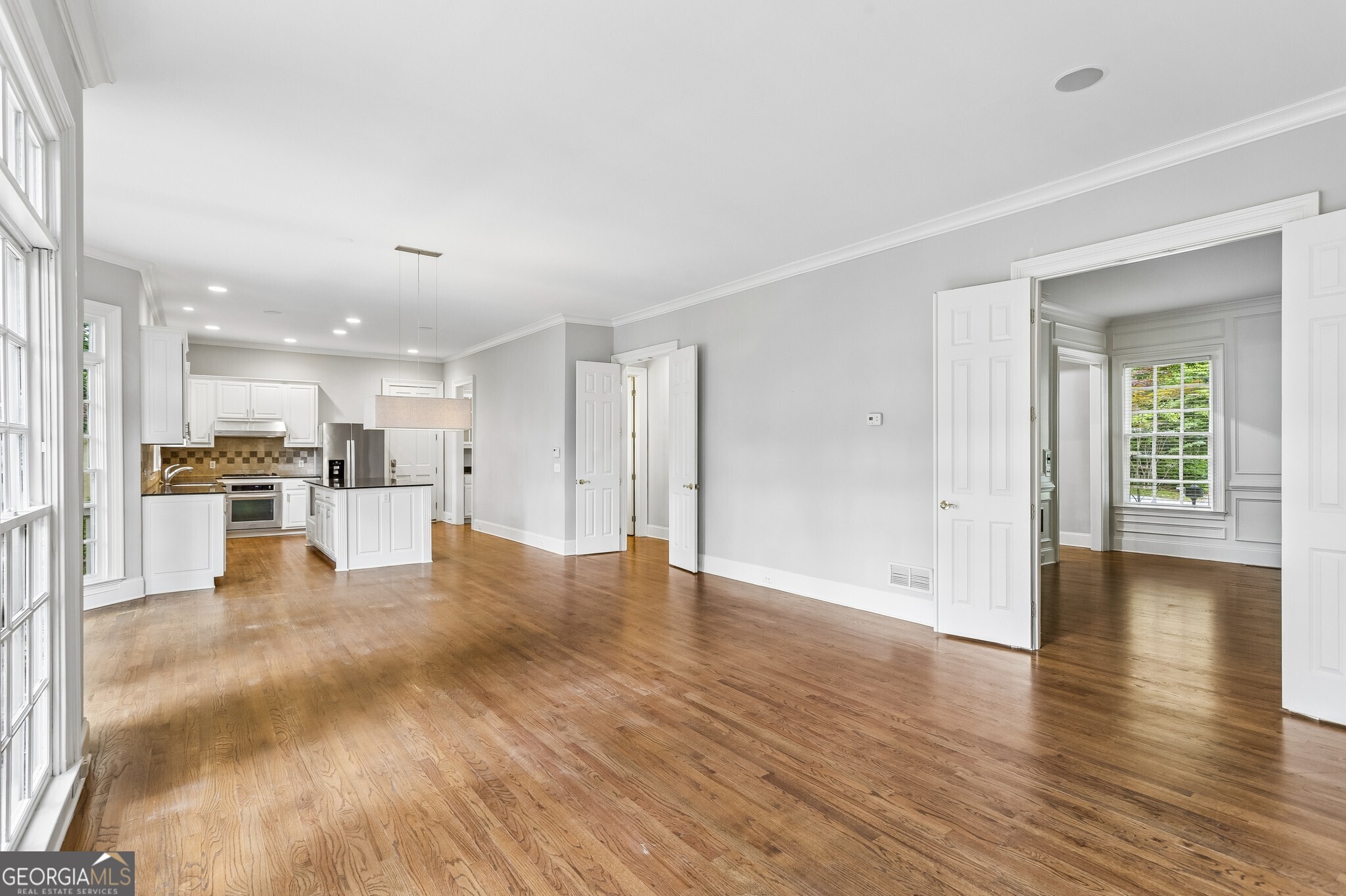 2181 McKinley Road NW