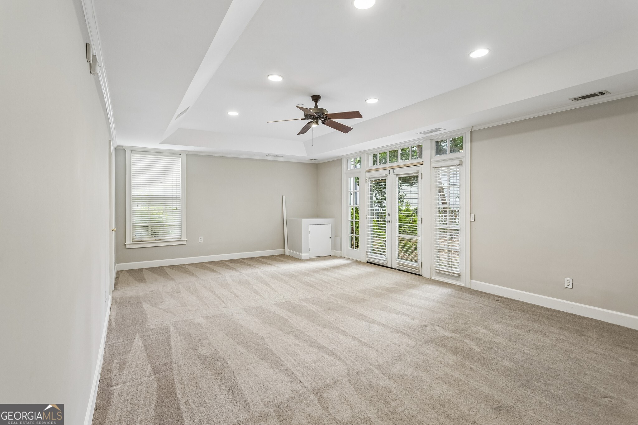 2181 McKinley Road NW