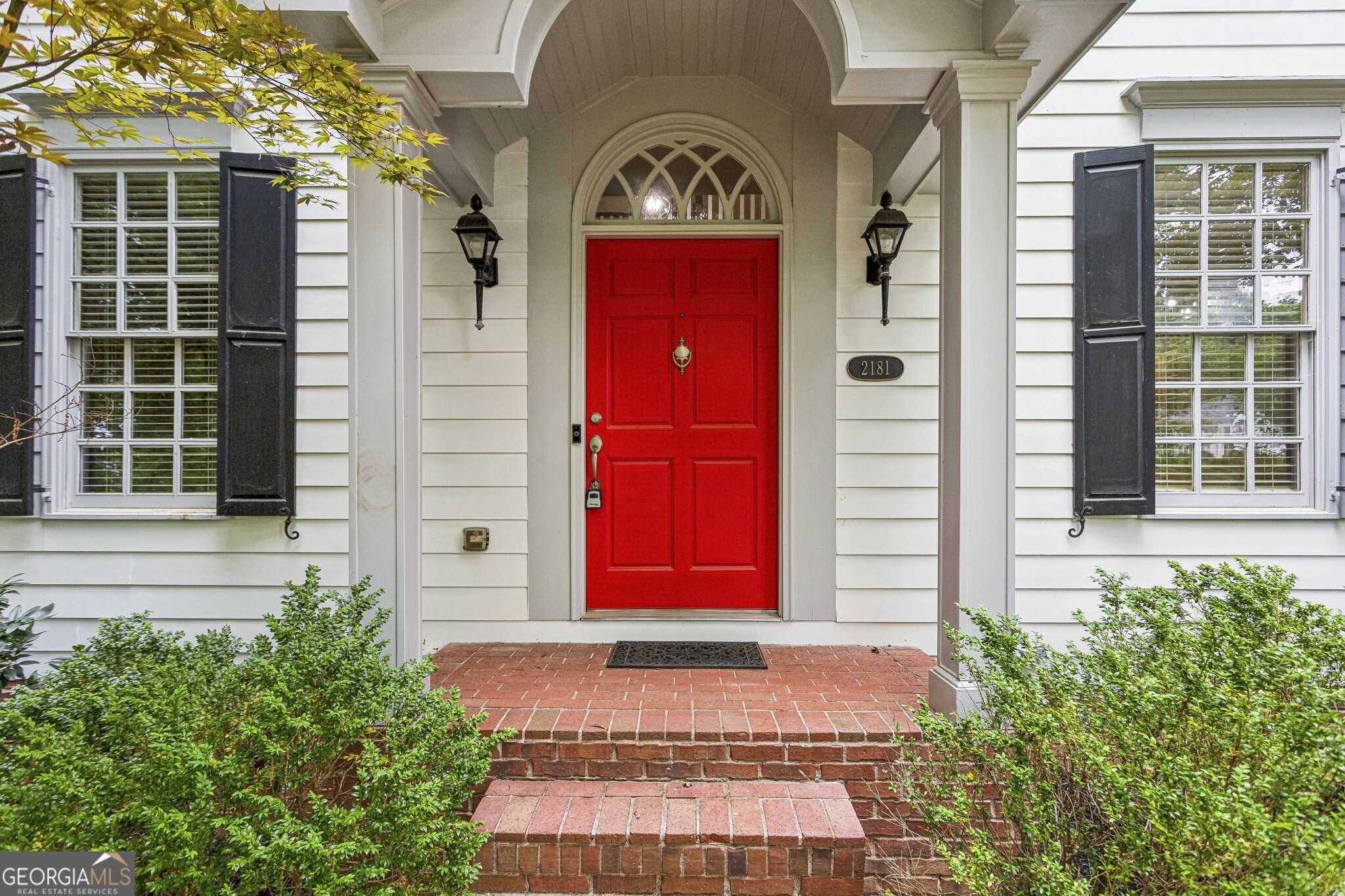 2181 McKinley Road NW