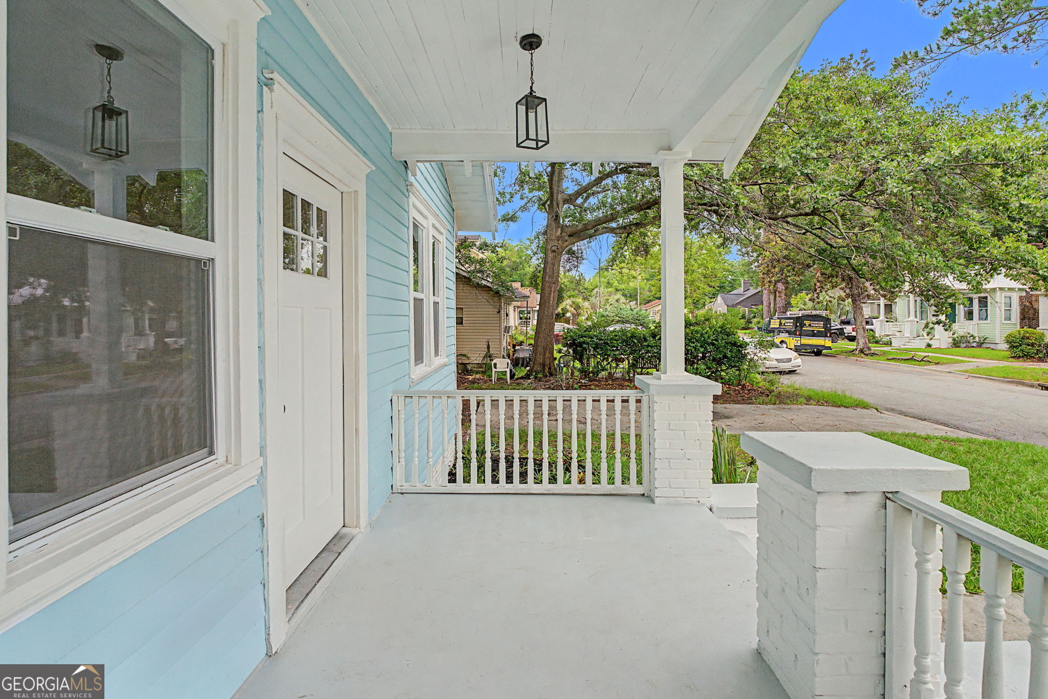 812 E 33rd Street