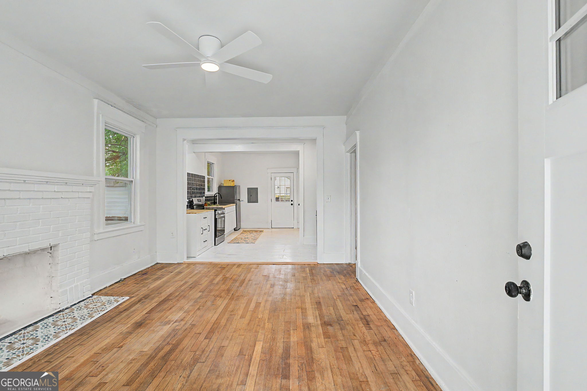 812 E 33rd Street