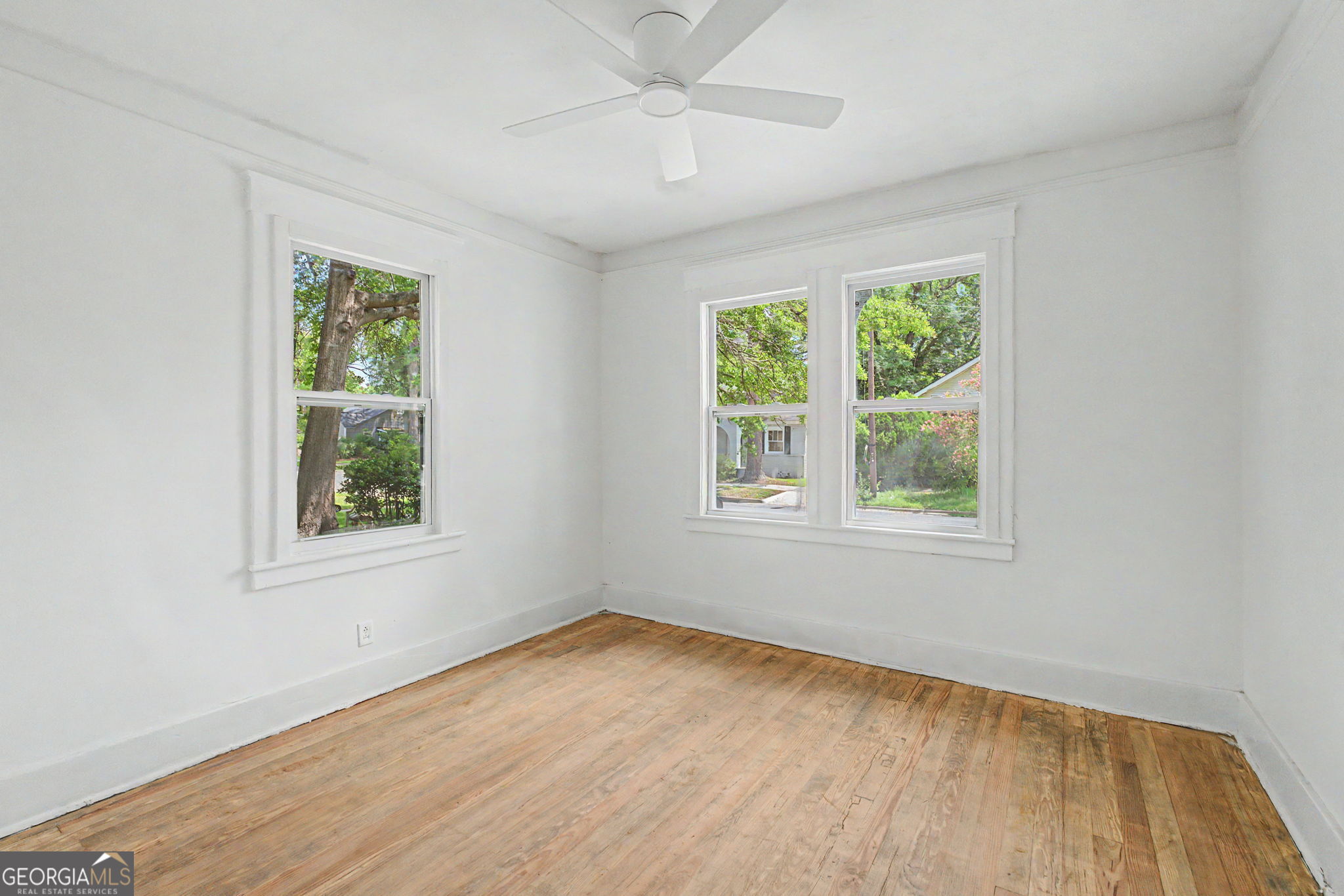 812 E 33rd Street