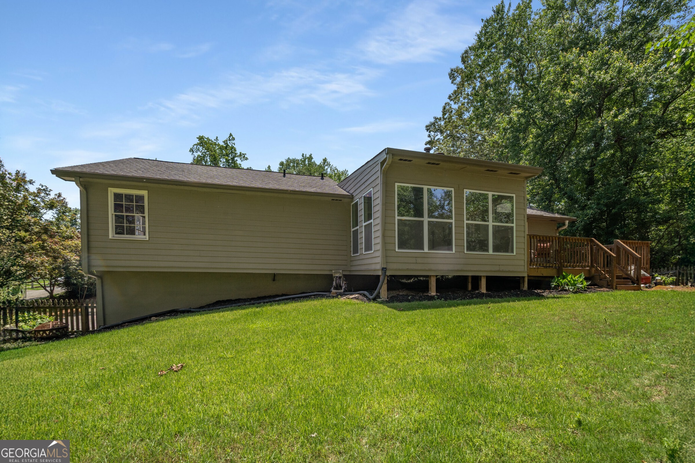 2795 Bentwood Drive