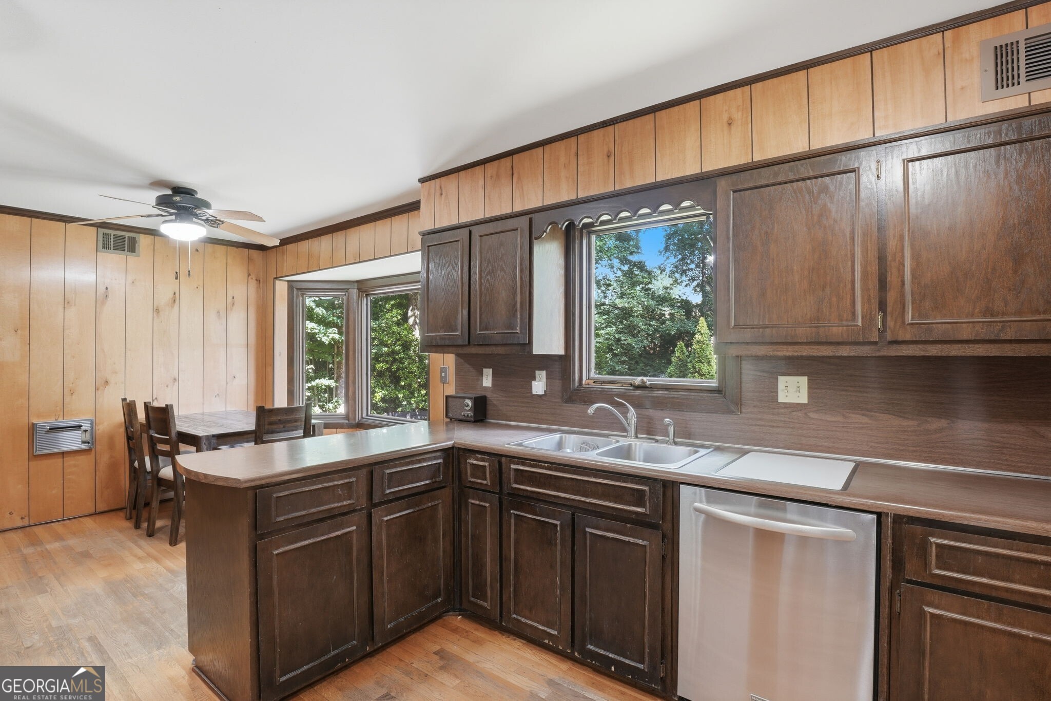 1605 Saint Tropez Way