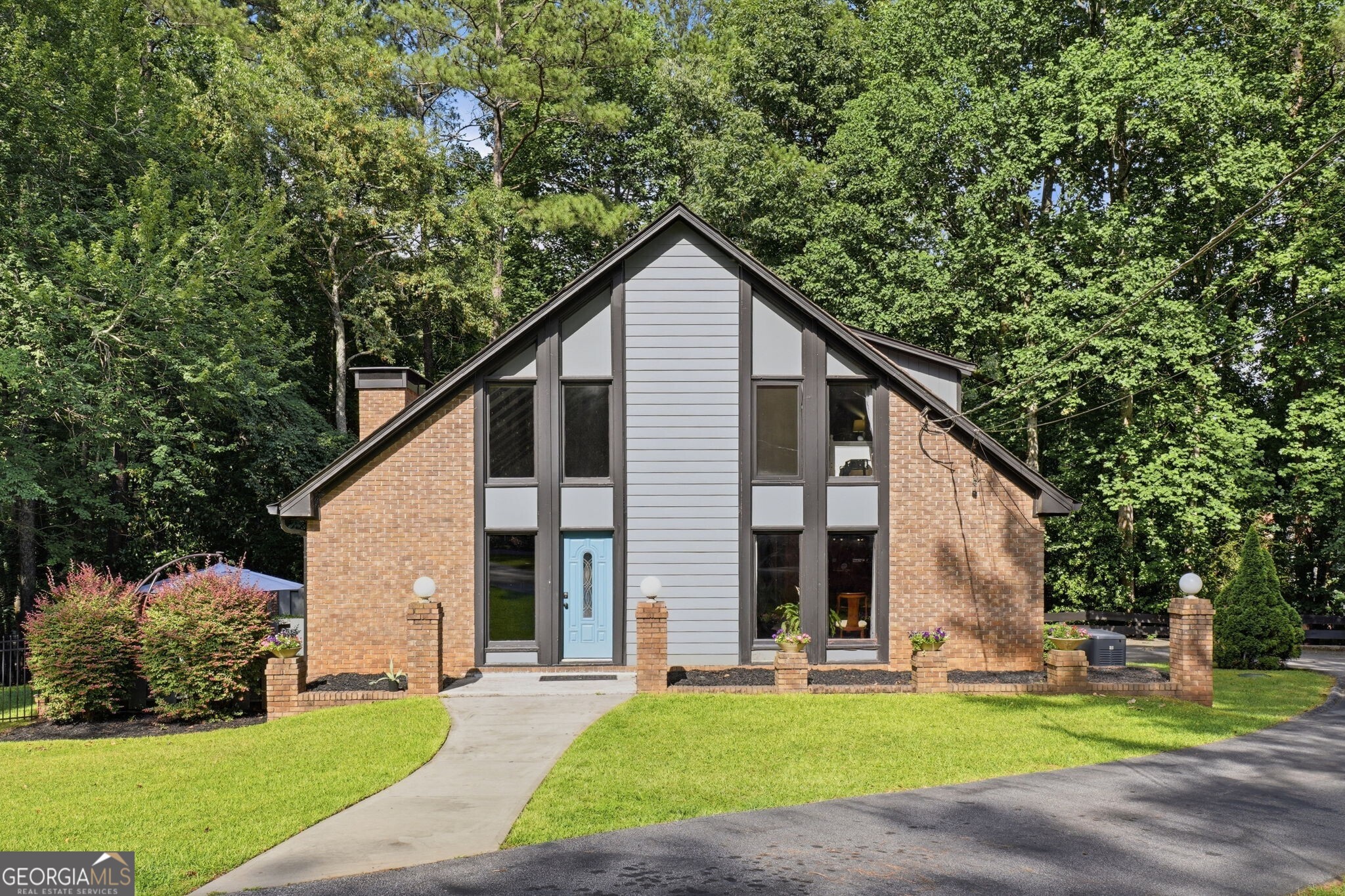 1605 Saint Tropez Way