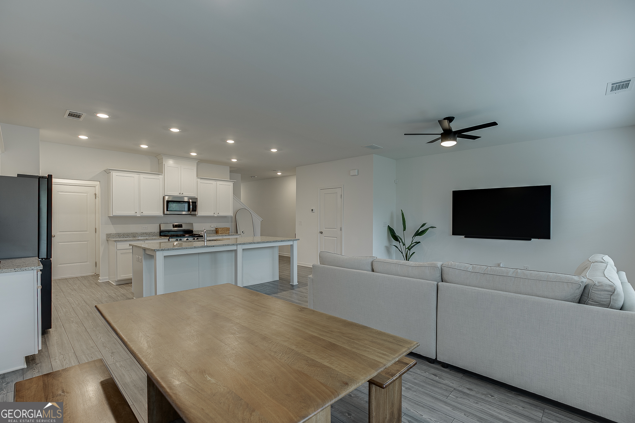 802 Edwin Lane