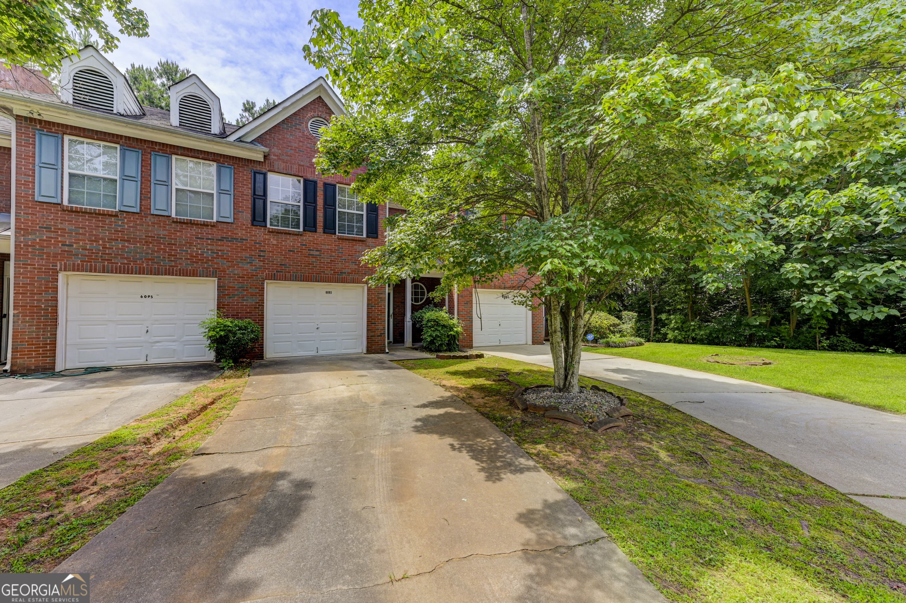 6093 Brookechase Lane