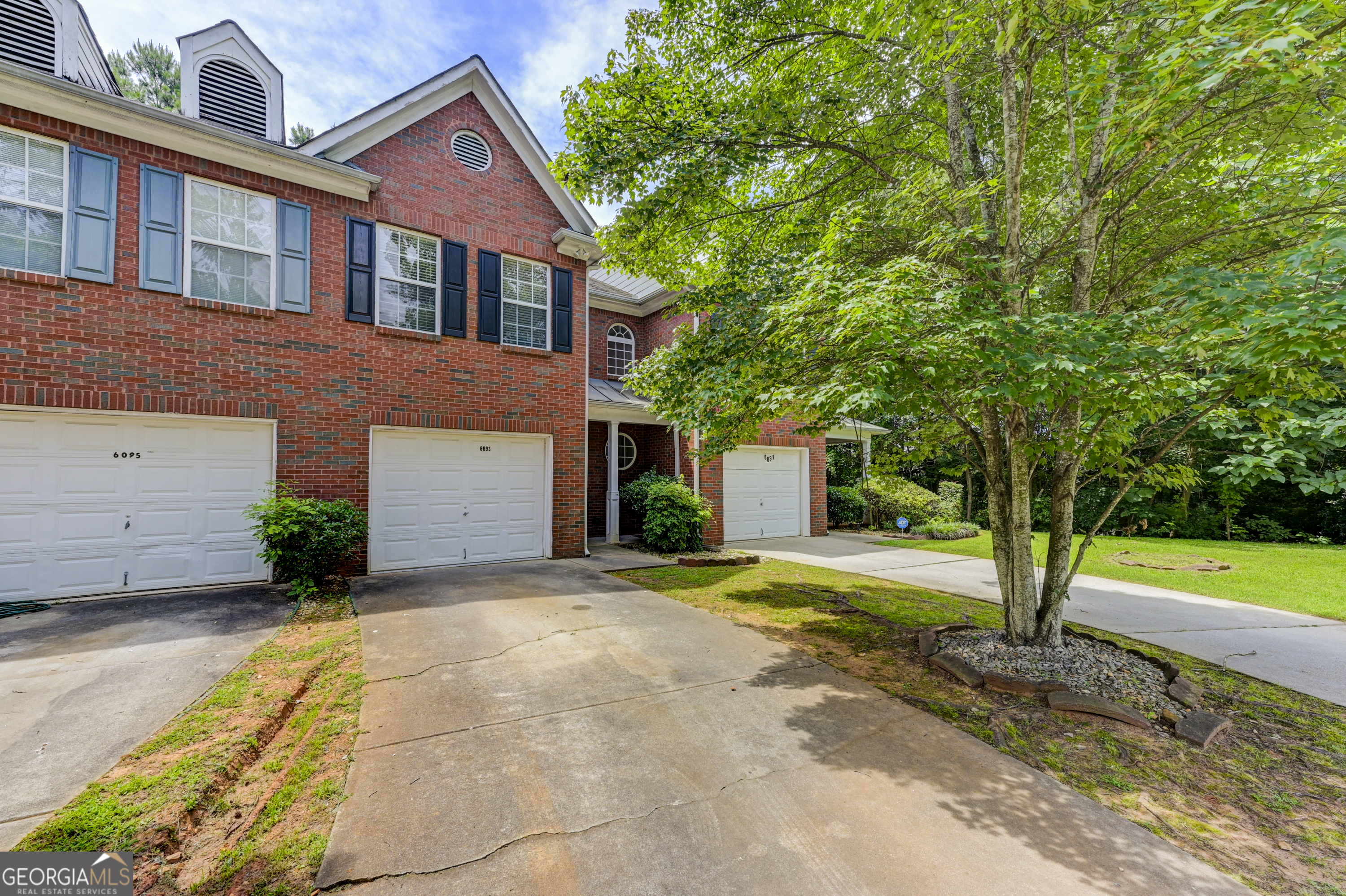 6093 Brookechase Lane