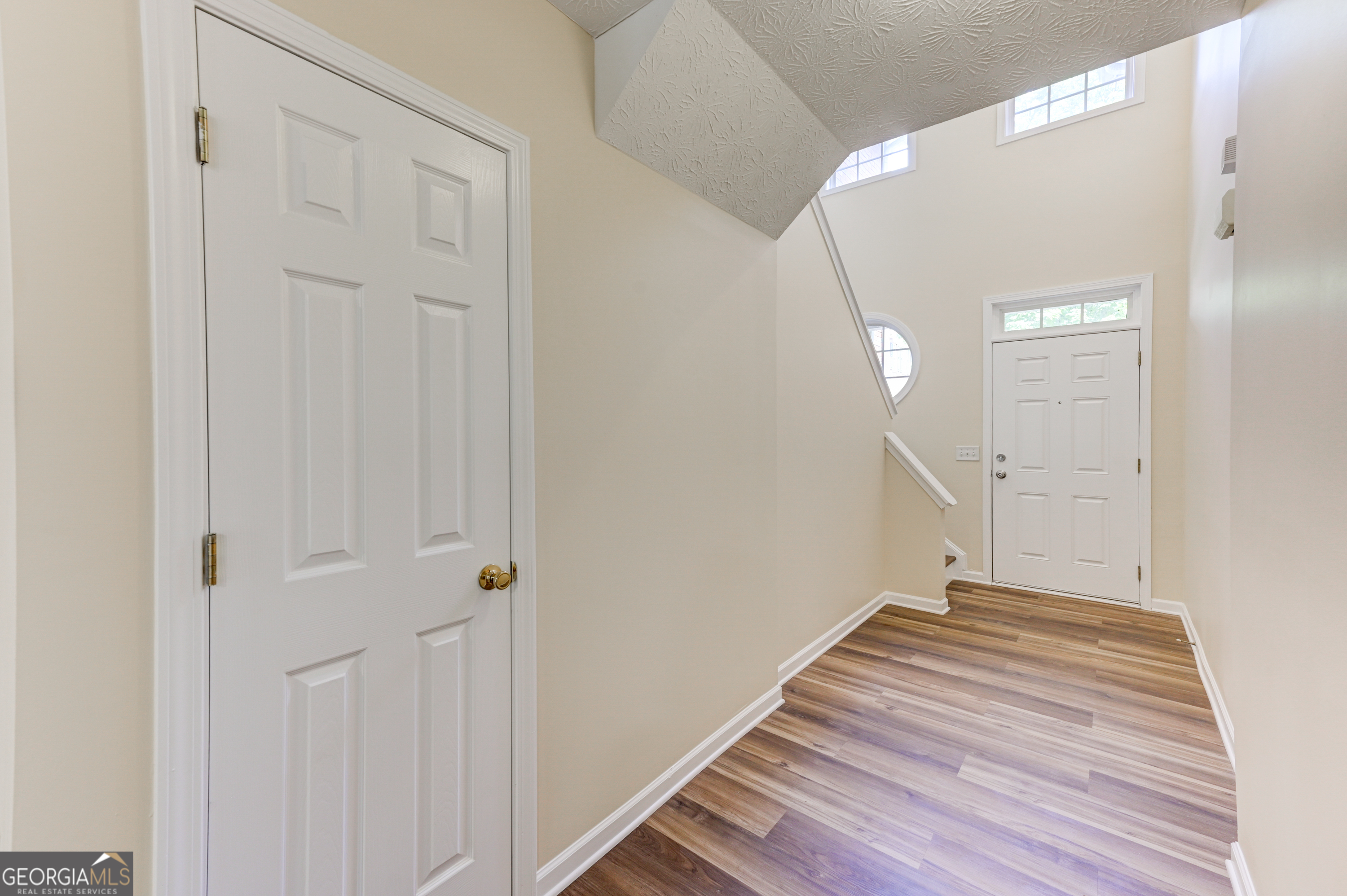 6093 Brookechase Lane