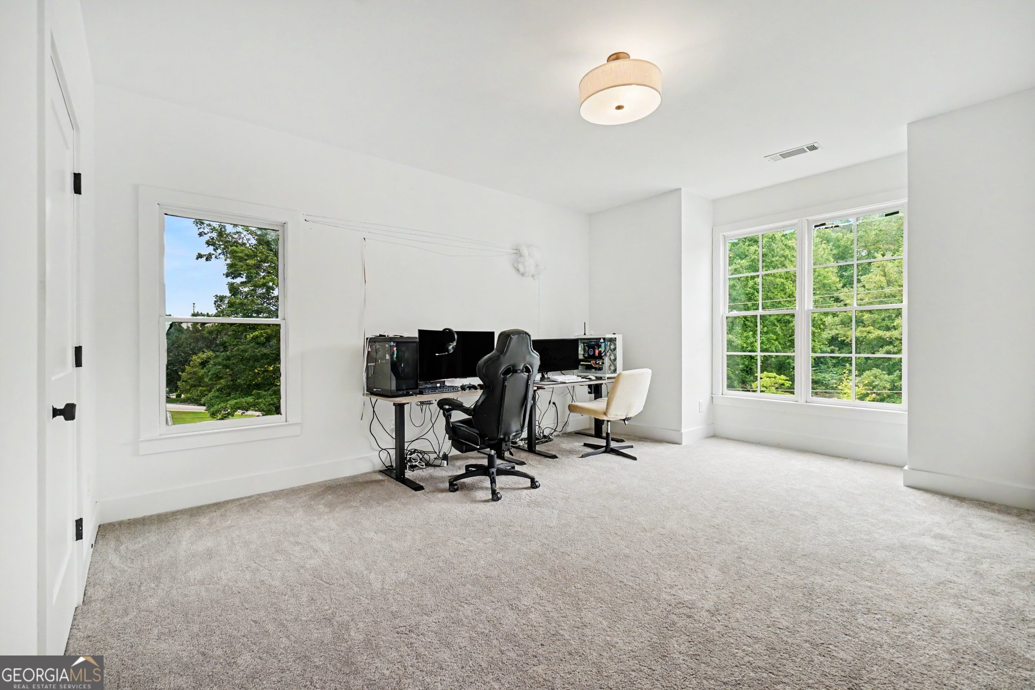 609 Reed Road SE