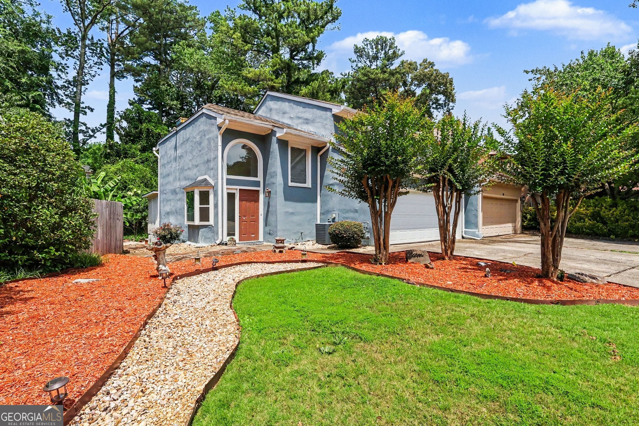 1470 Briaroaks Trail NE