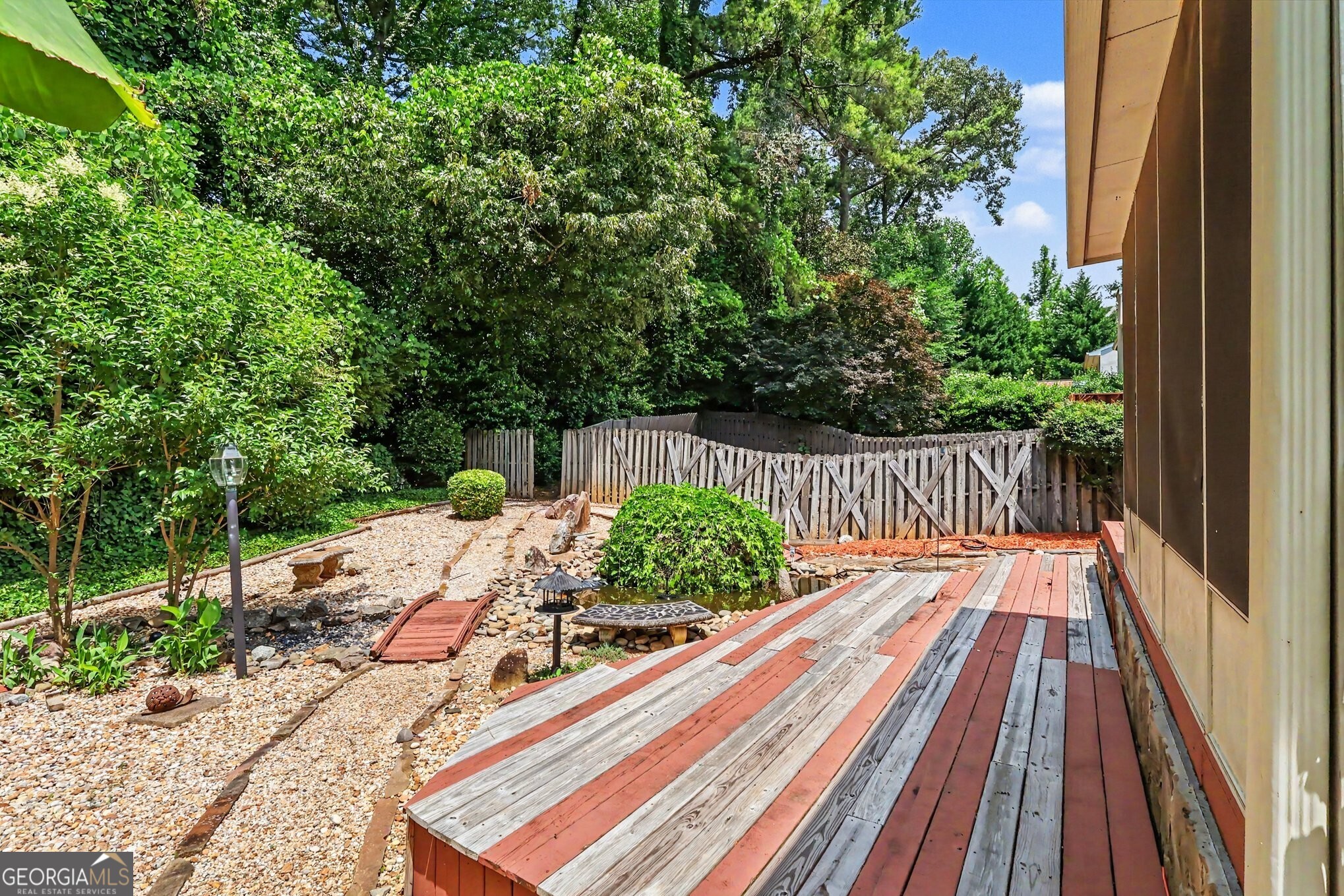 1470 Briaroaks Trail NE
