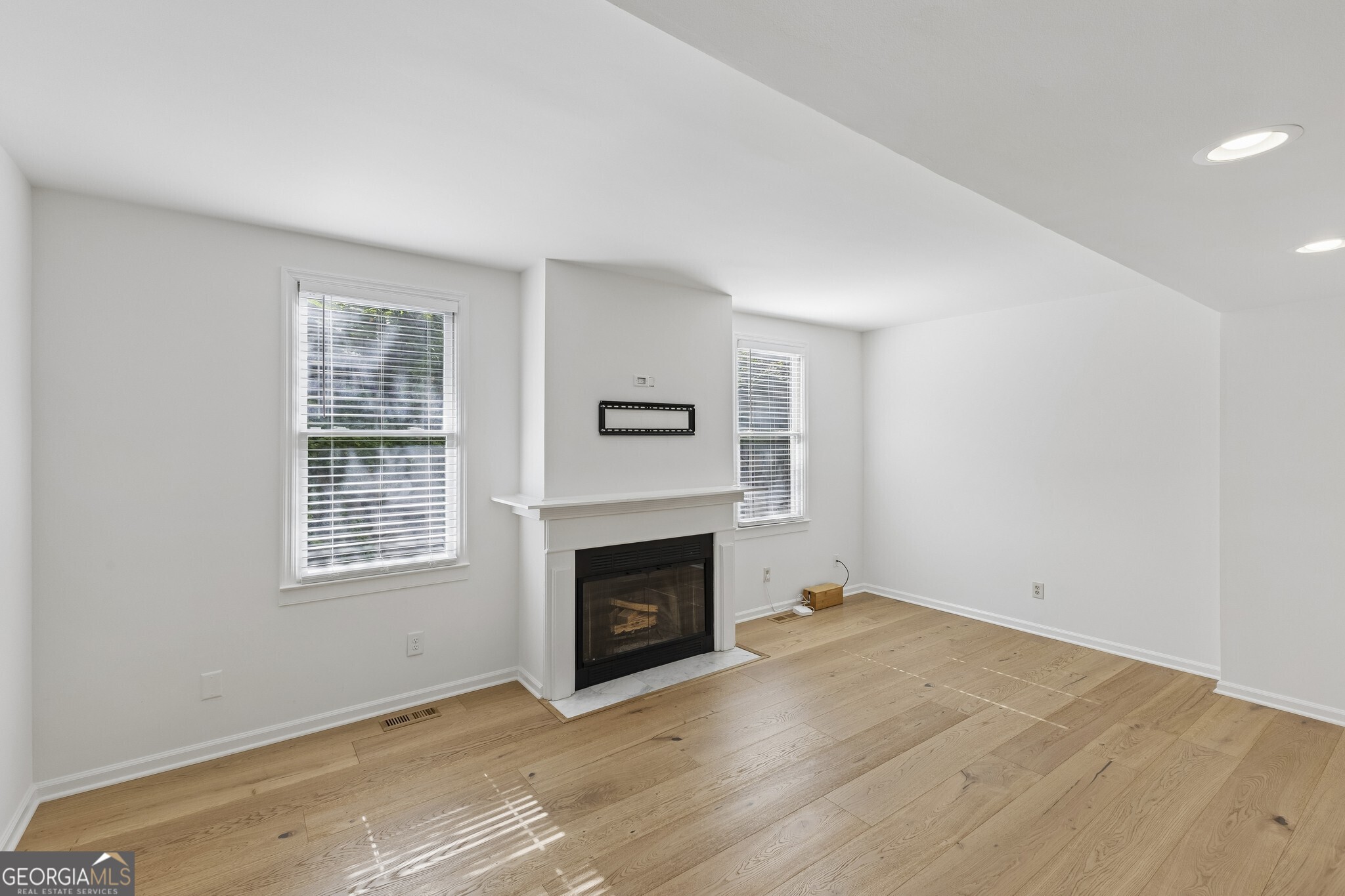 846 Saint Charles Avenue NE # B