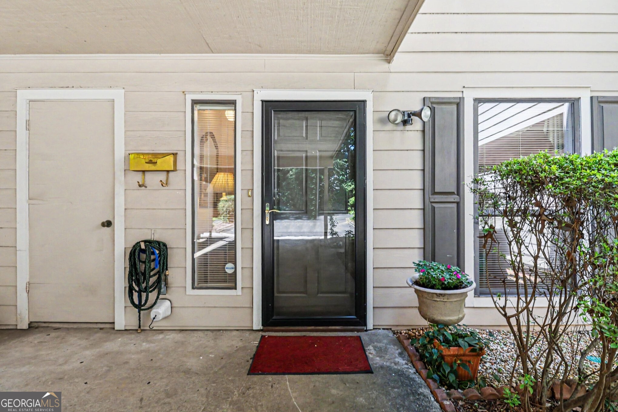 4862 Twin Lakes Trail