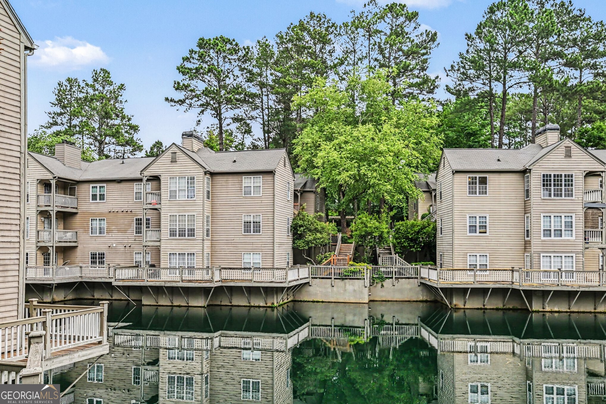 408 Mill Pond Court SE