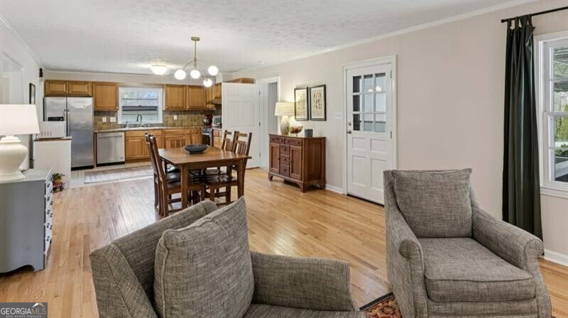 3972 N Peachtree