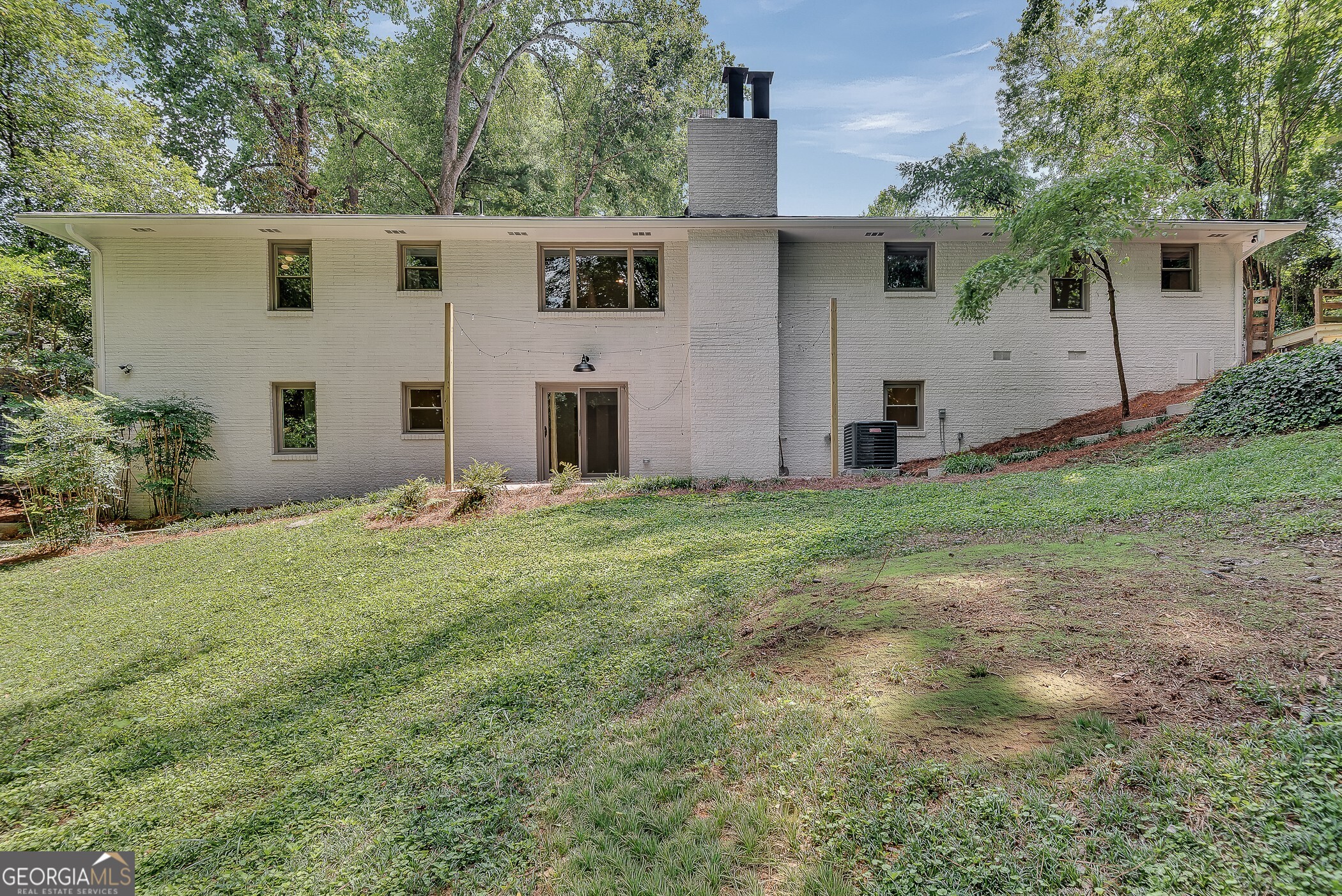 2574 Woodwardia Road NE