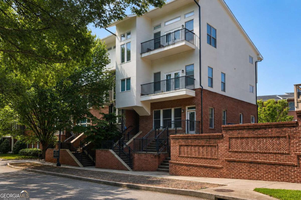 745 Fountainhead Lane NE # 111