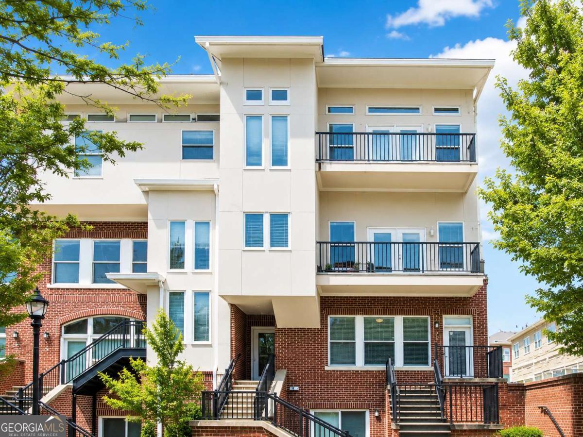 745 Fountainhead Lane NE # 111
