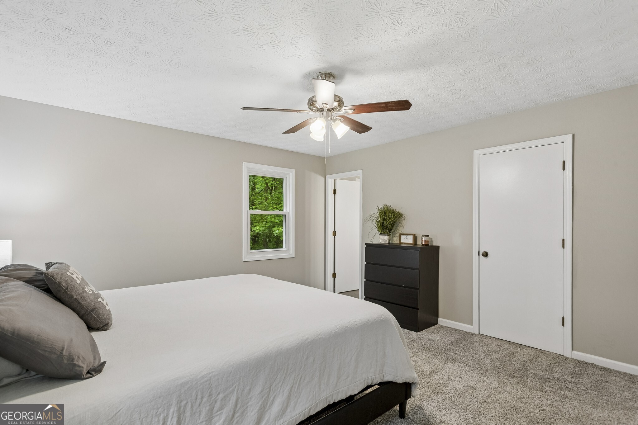 696 Cades Cove Court