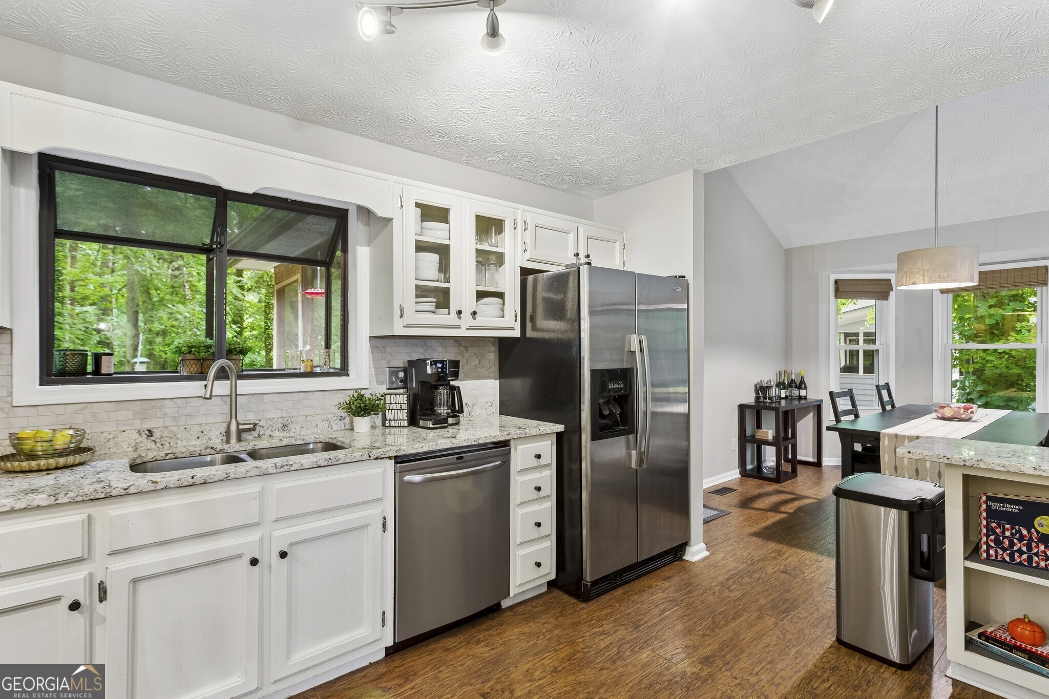 696 Cades Cove Court