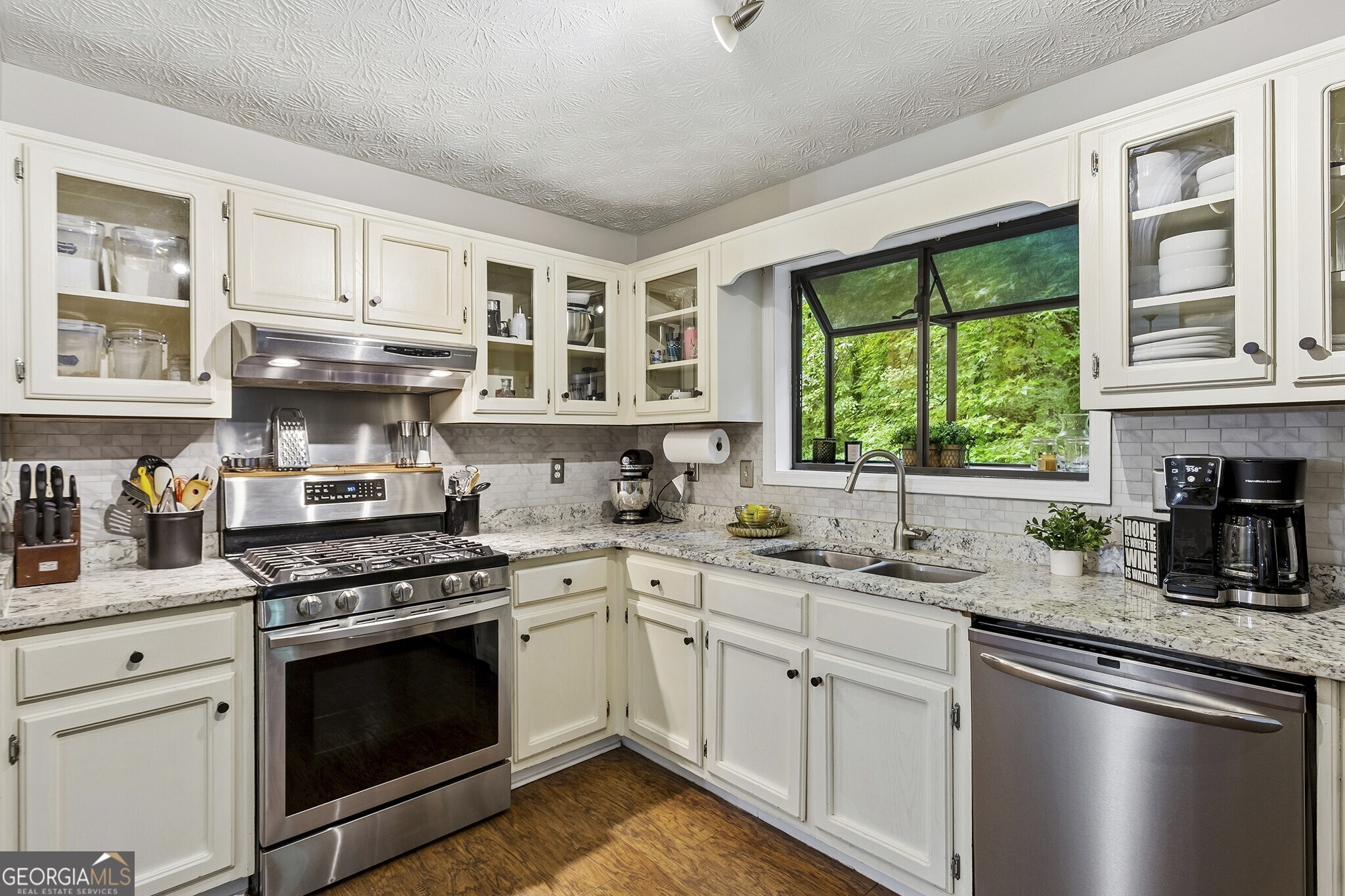 696 Cades Cove Court