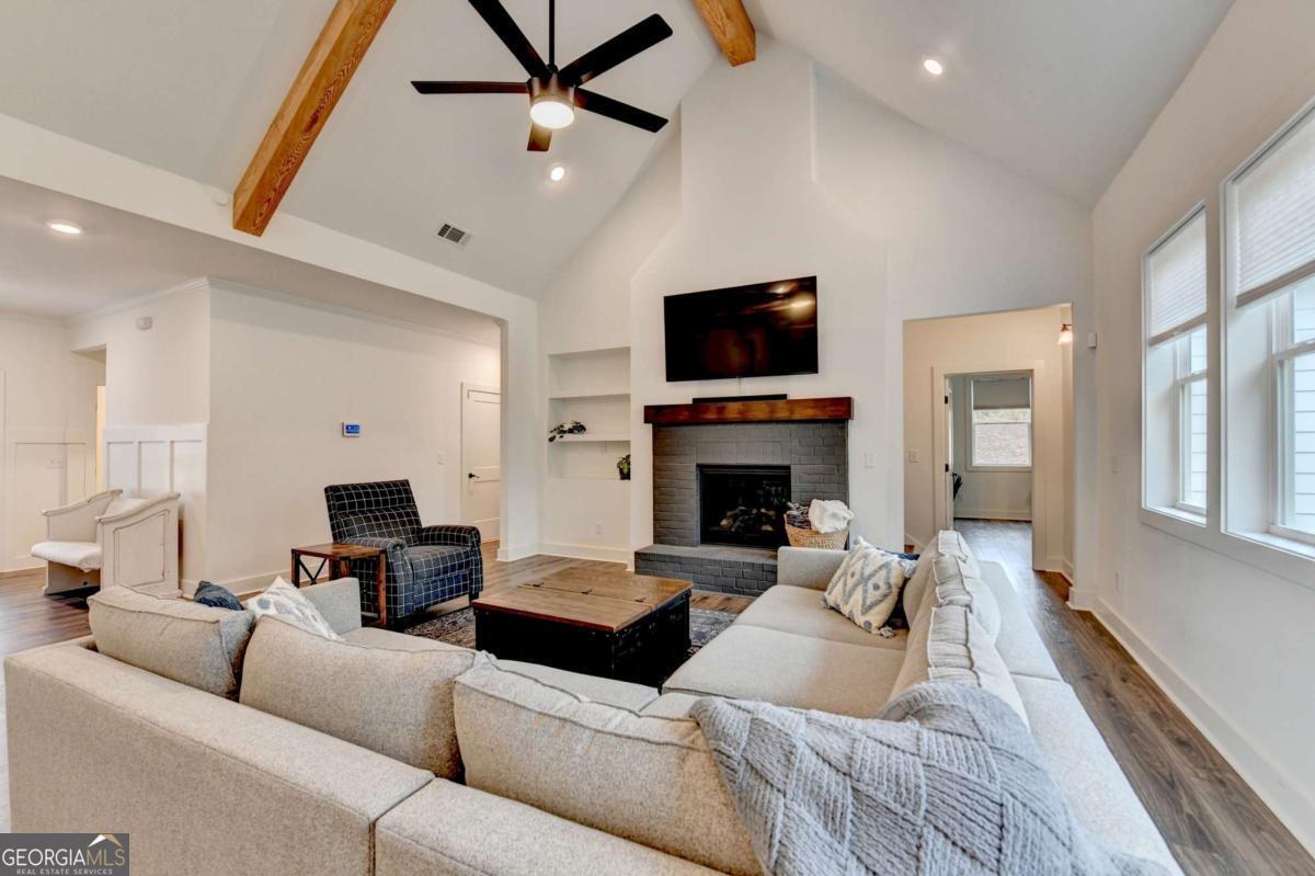 612 Walker Court