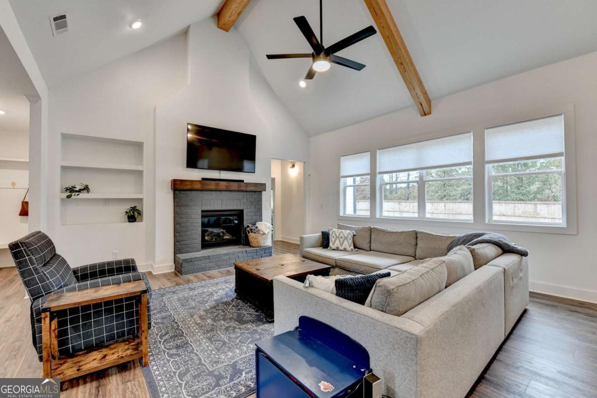 612 Walker Court