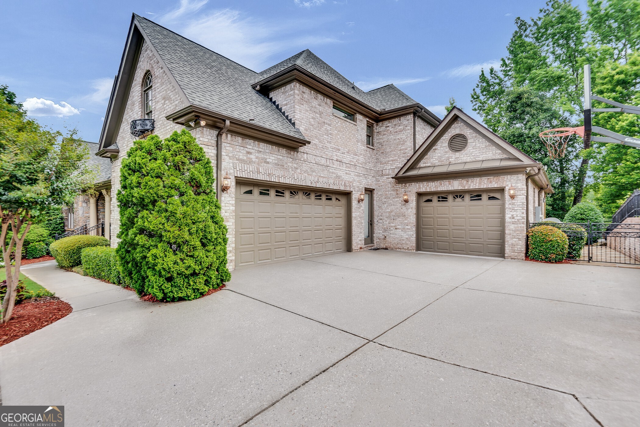 2494 Oak Grove Estates NE