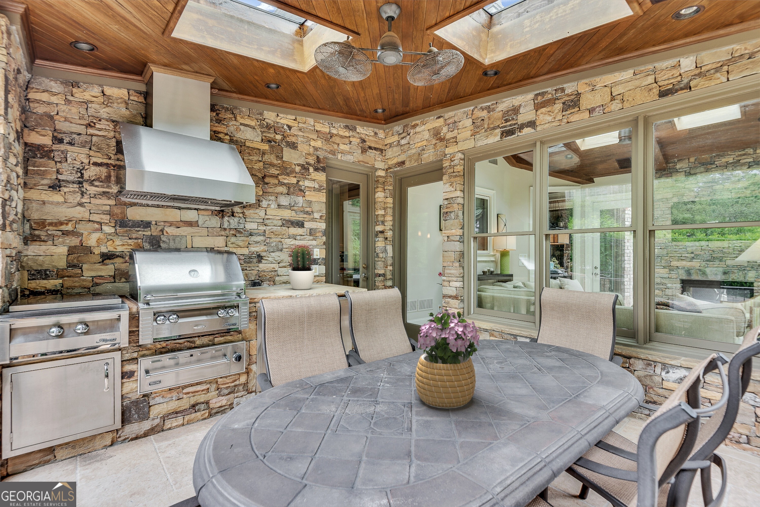 2494 Oak Grove Estates NE