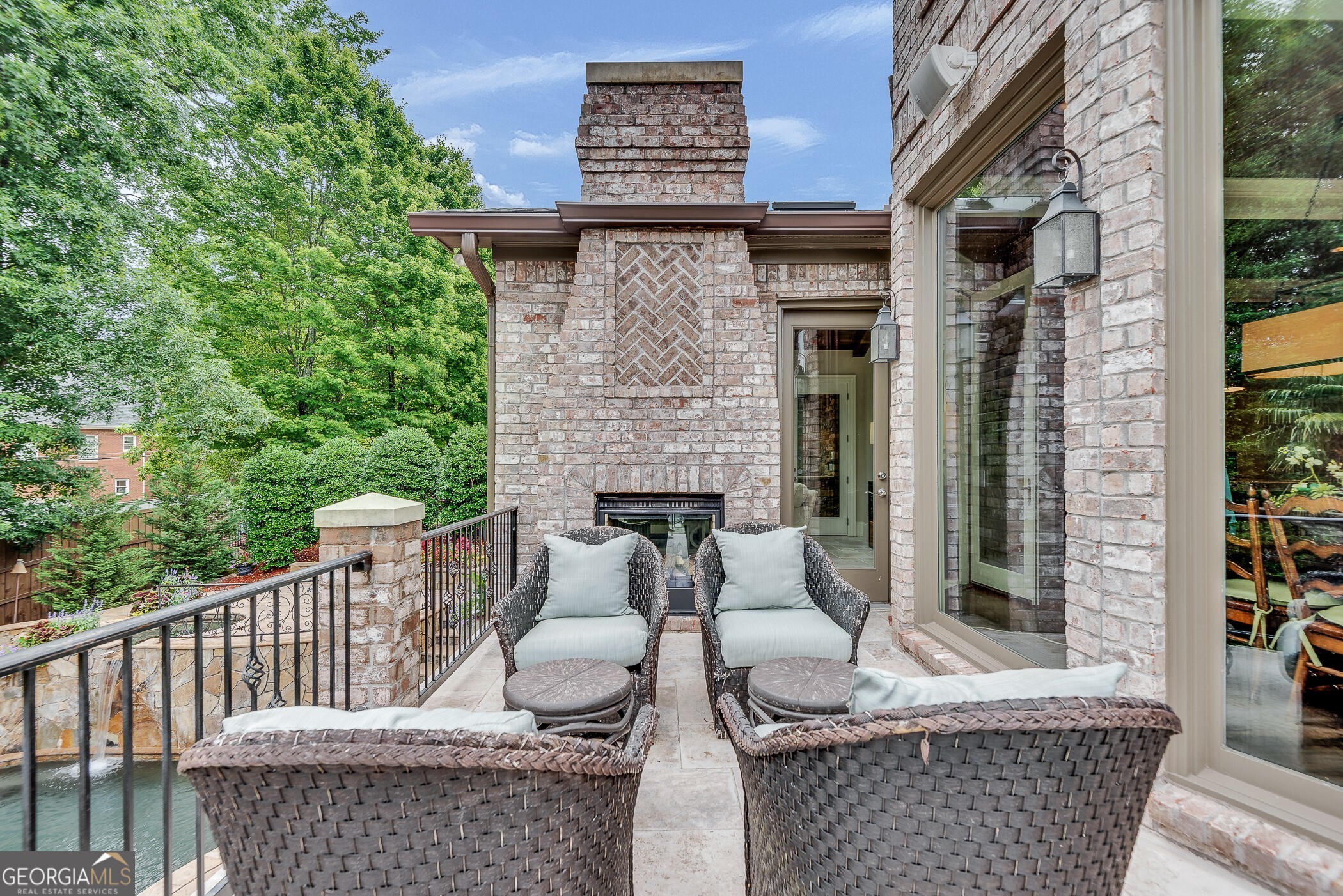 2494 Oak Grove Estates NE