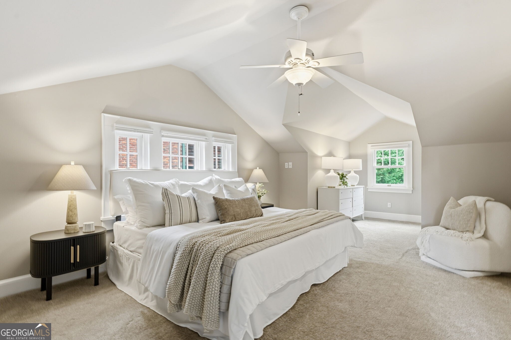 1298 Oxford Road NE