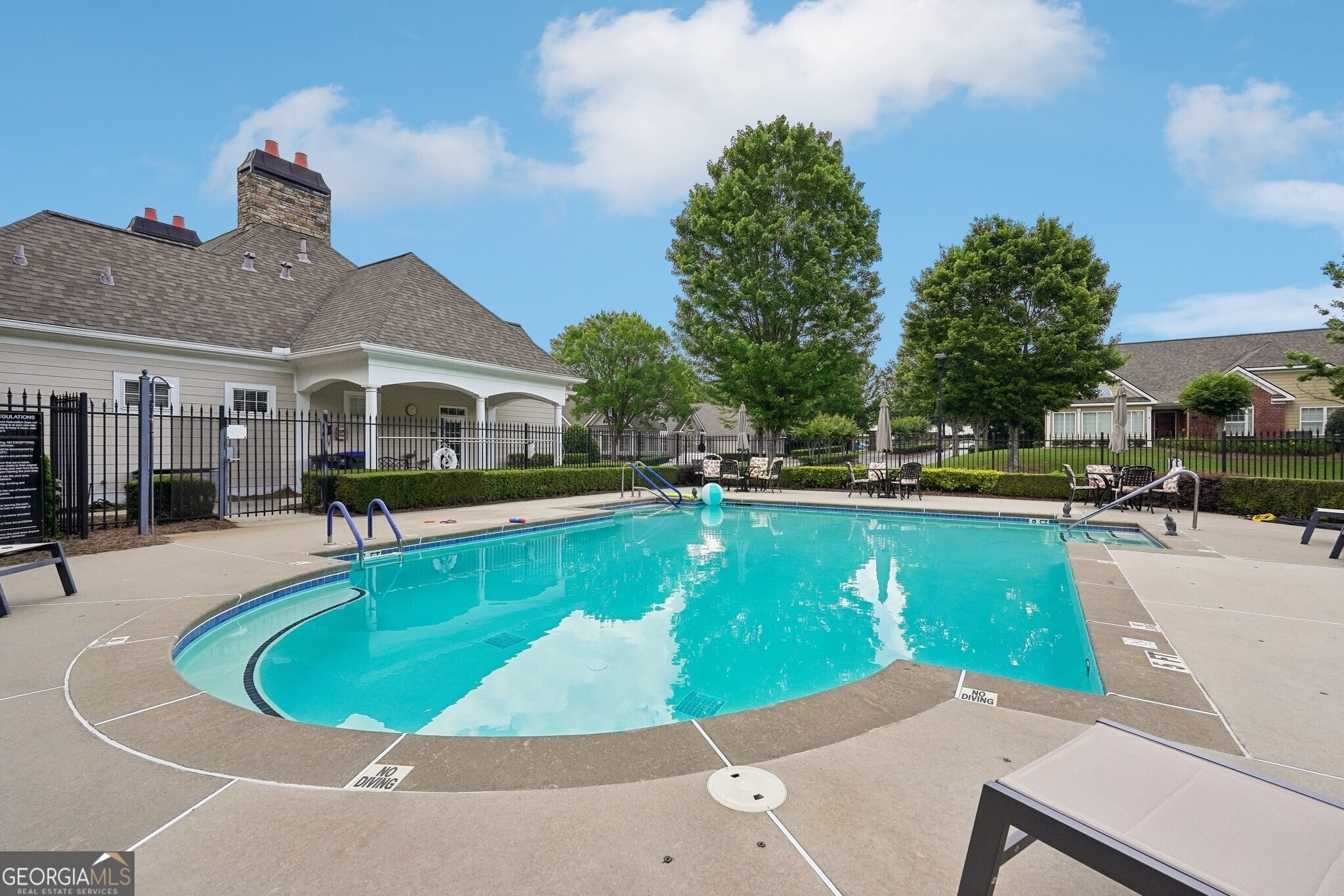 2102 Sweet Apple Circle